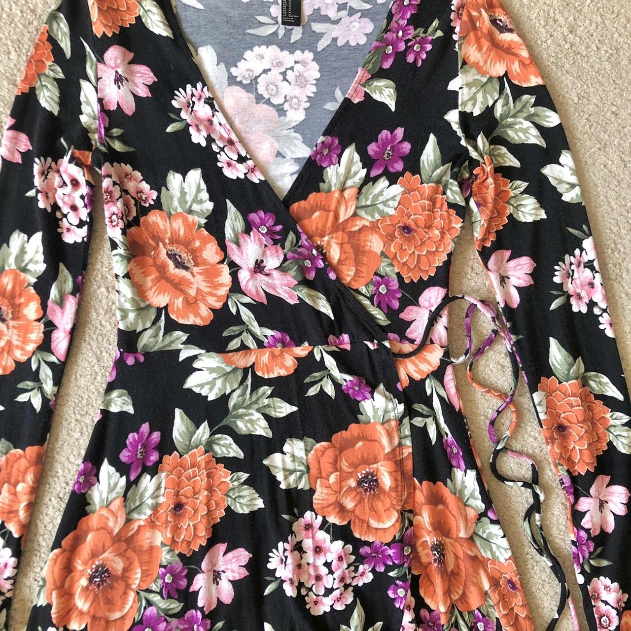 Product Image 2 - Black floral long sleeve wrap