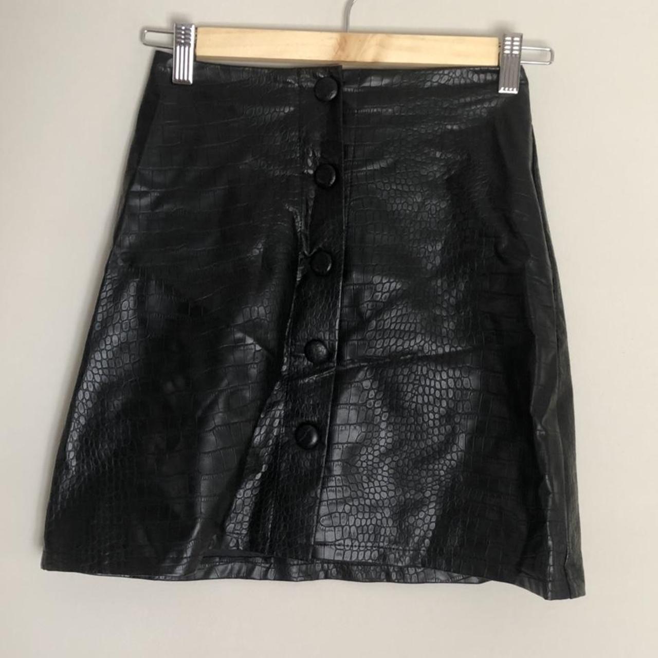 CHIC FAUX LEATHER CROC EMBOSSED PRIMARK BUTTON