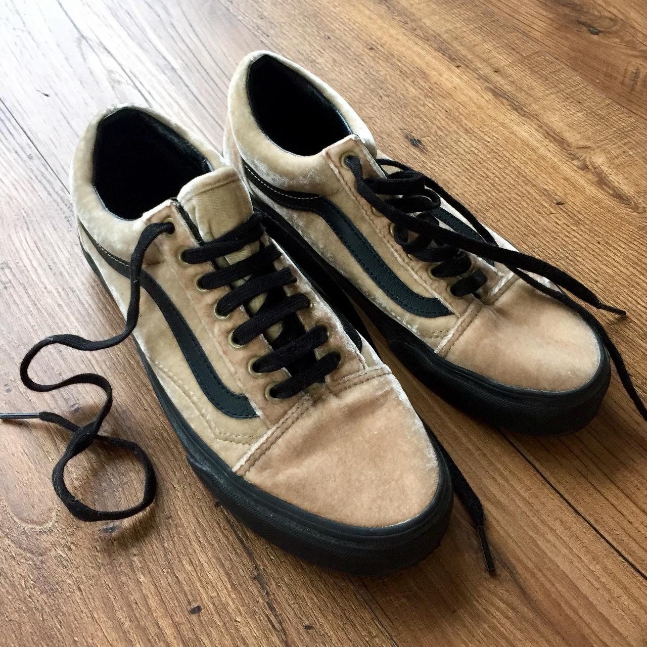 Black velvet best sale old skool vans