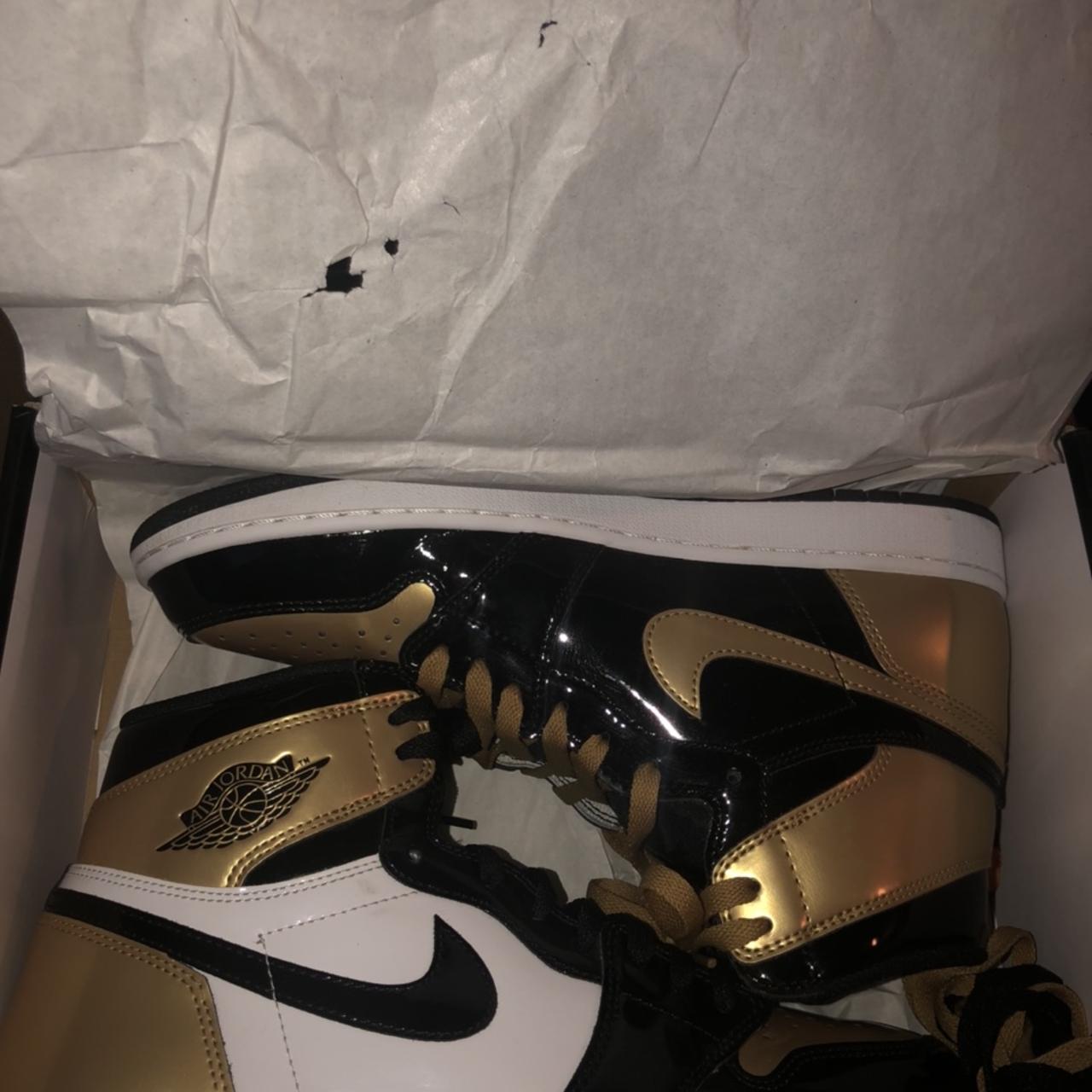 air jordan retro 1 gold toe