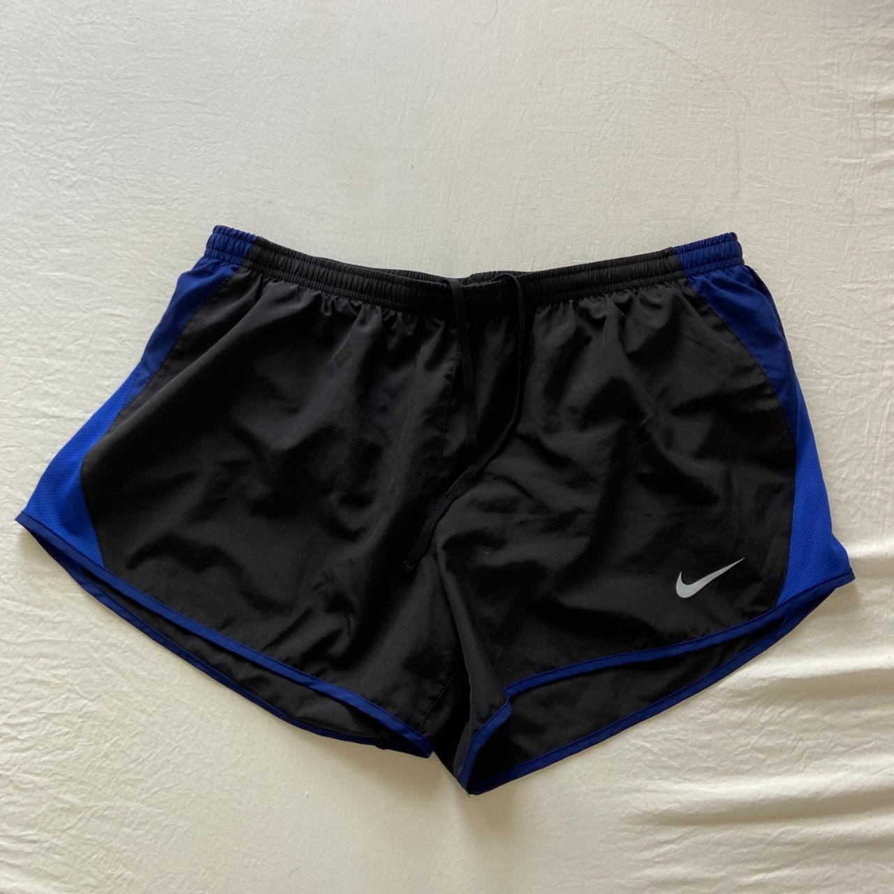 size nike shorts