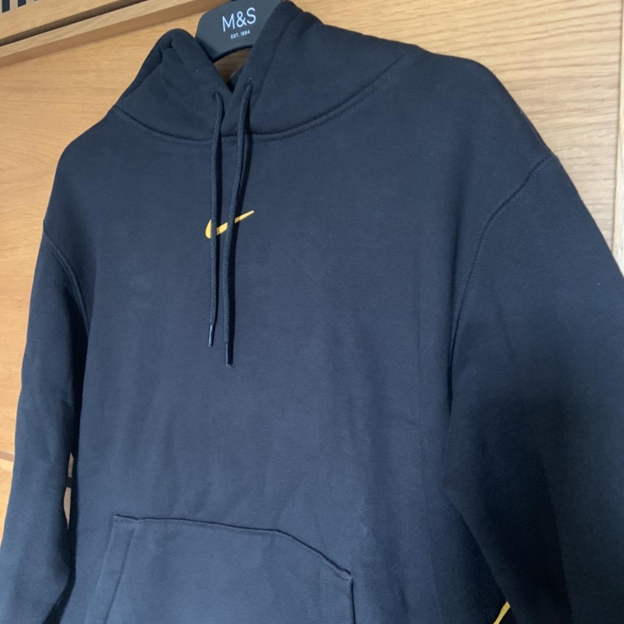 depop nike hoodie