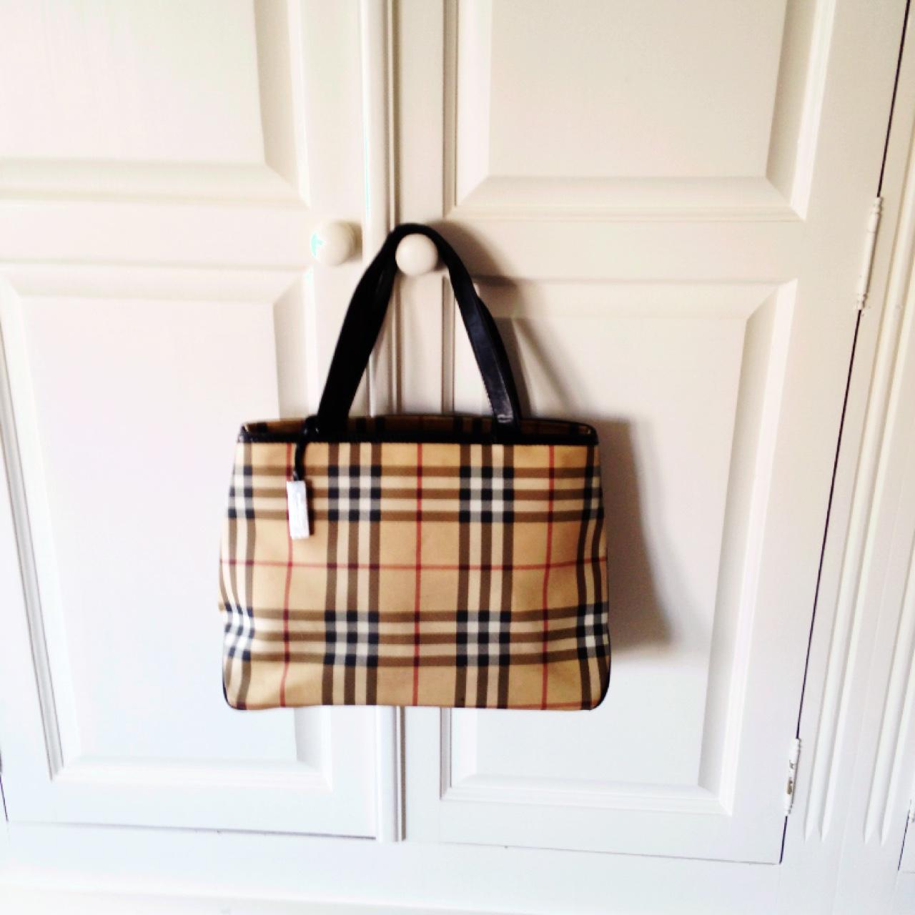 Authentic vintage Burberry bag. Had for a while love - Depop