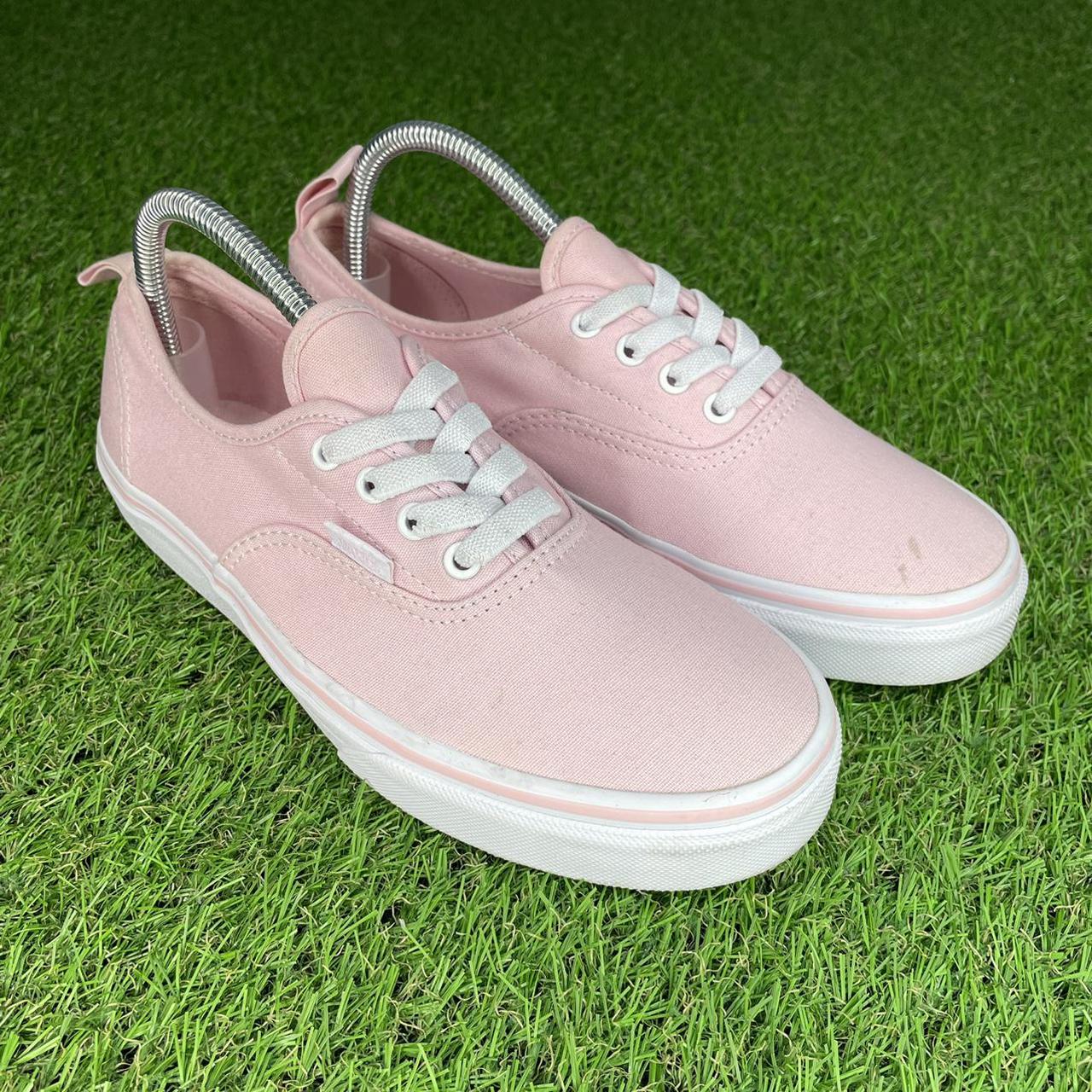 Women's Pink and White Trainers | Depop