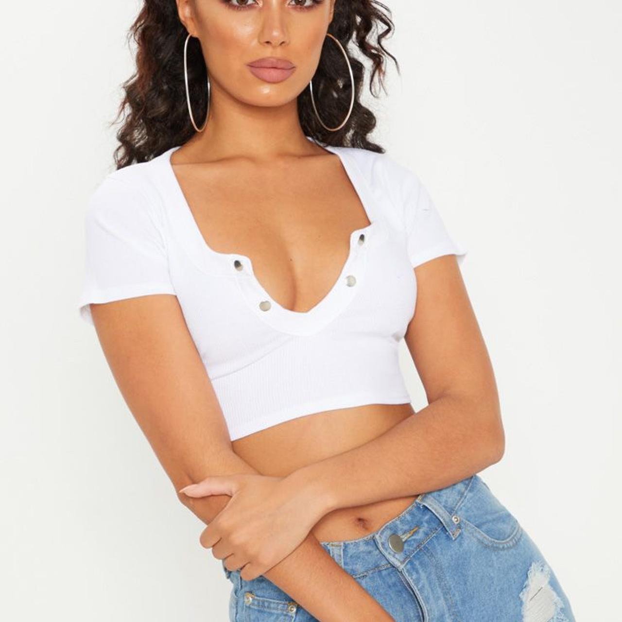 Prettylittlething Women's Ribbed Scoop Neck Crop Top