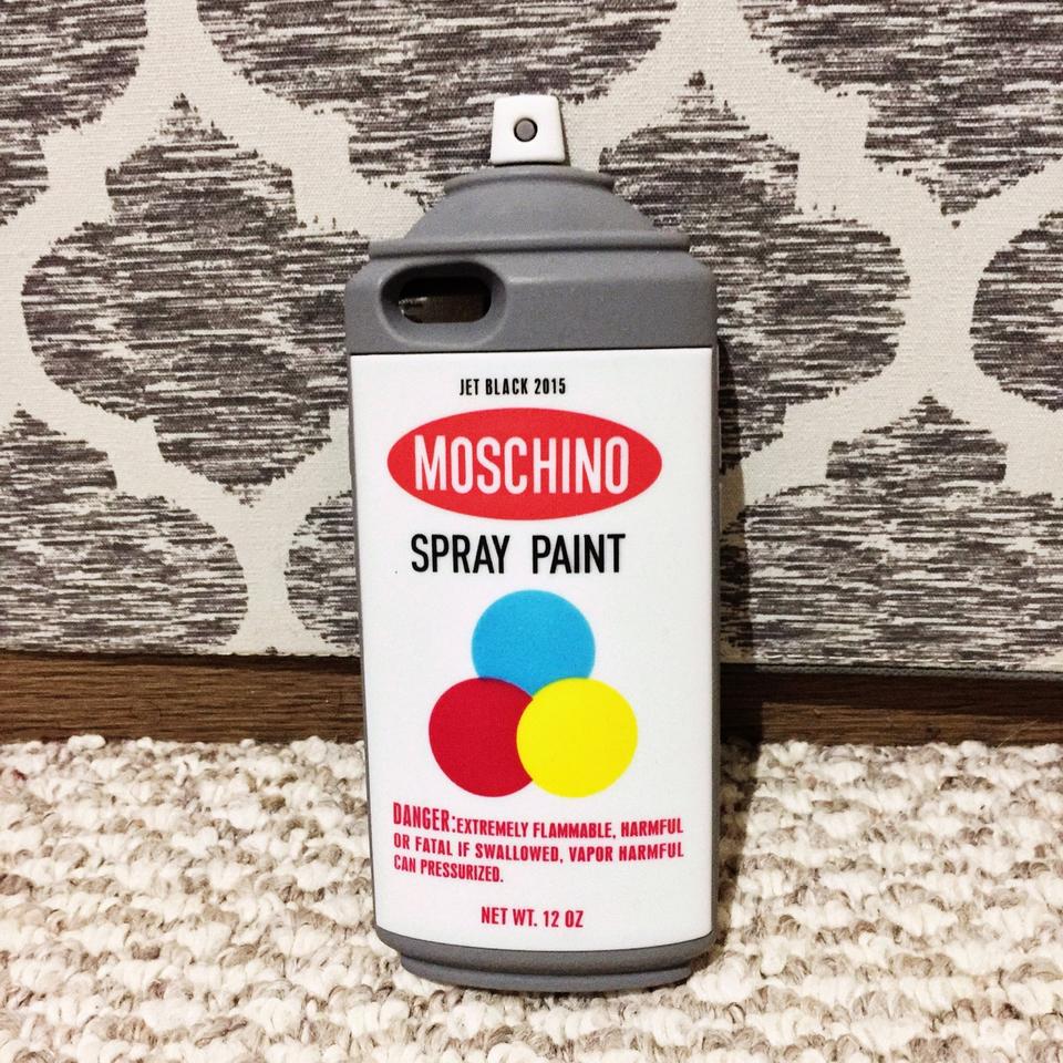 Moschino spray discount aint purse