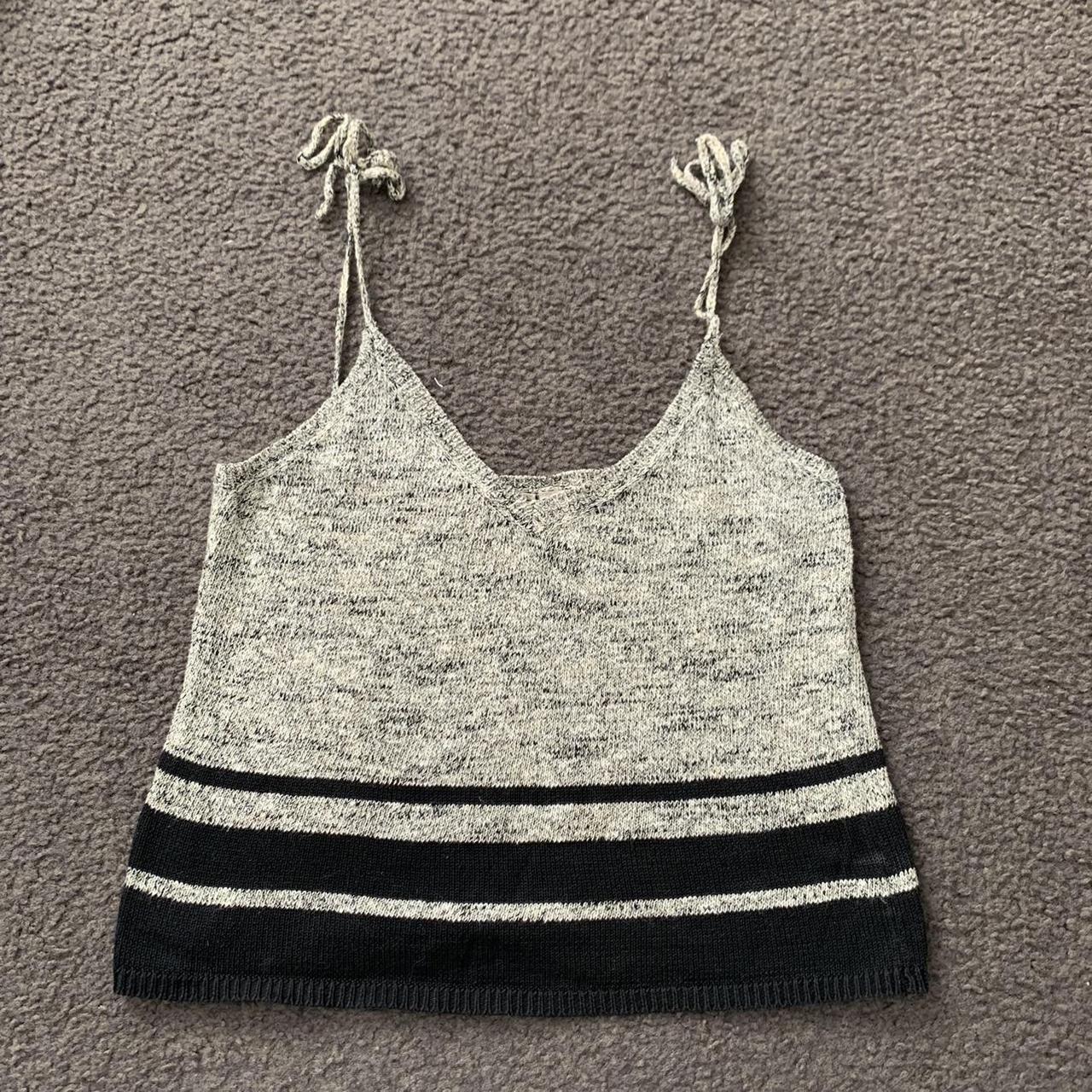 Product Image 4 - 🖤 Knit Crop Top 🖤

Size