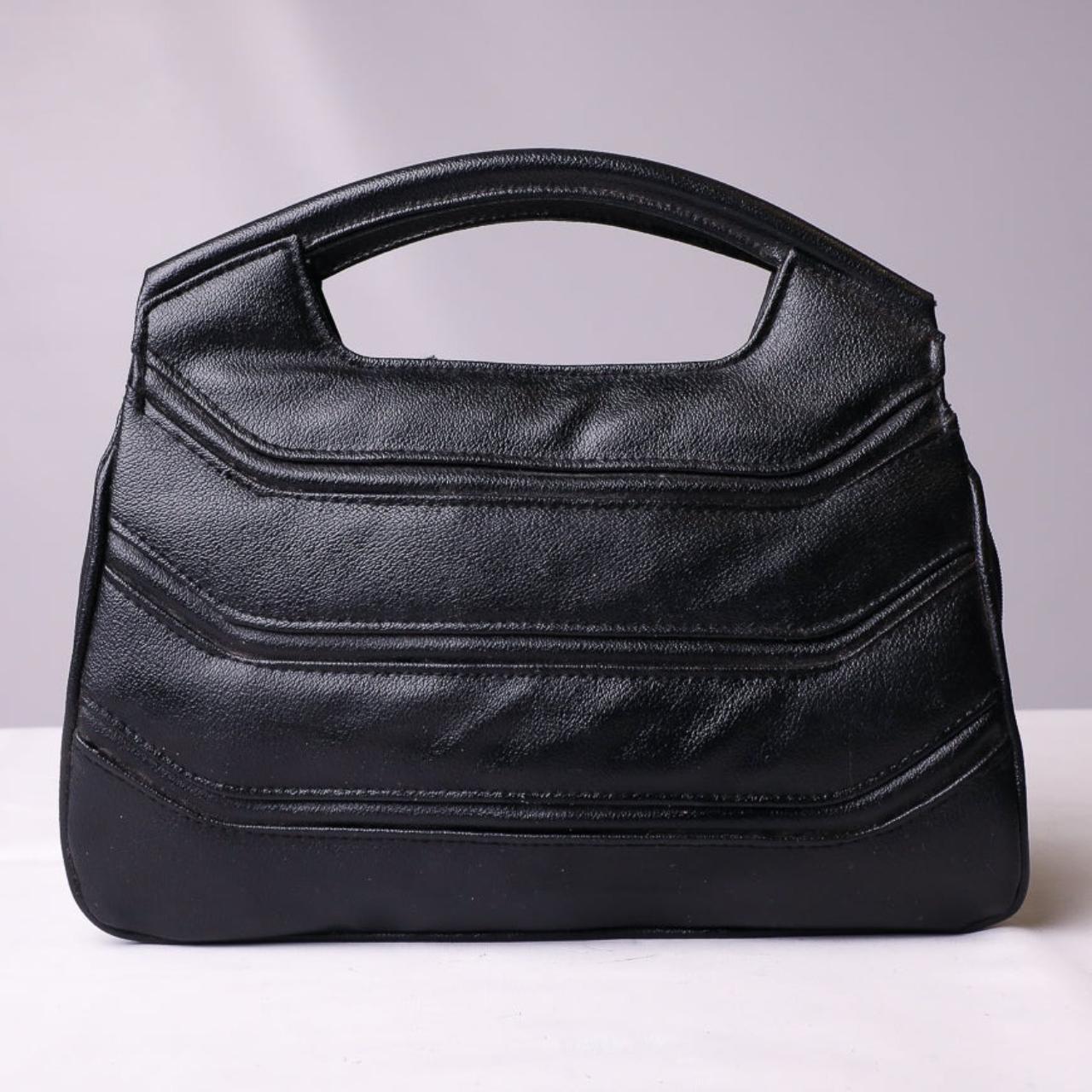 Vintage Unbranded Leather Handbag in Black• Estimate - Depop