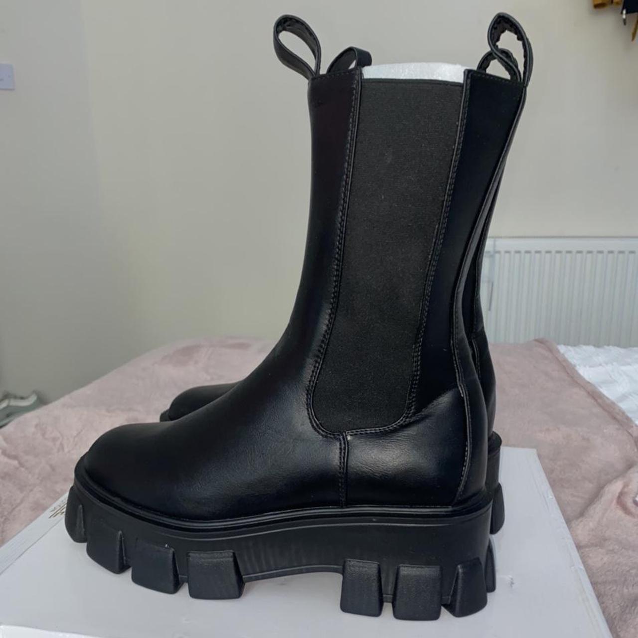 Cleated high ankle Chelsea Boot BLACK , never worn... - Depop
