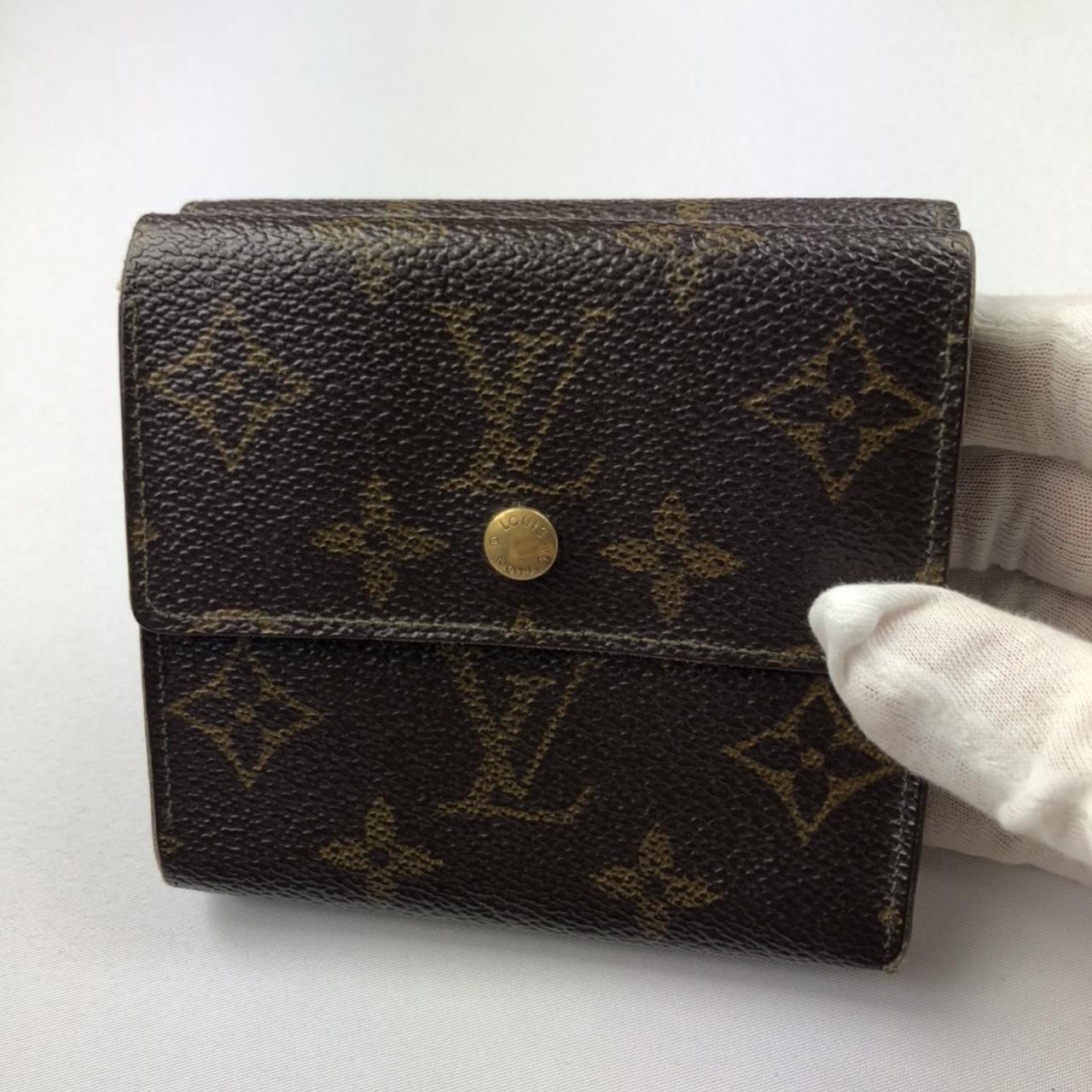 Louis Vuitton monogram trifold wallet Vintage... - Depop