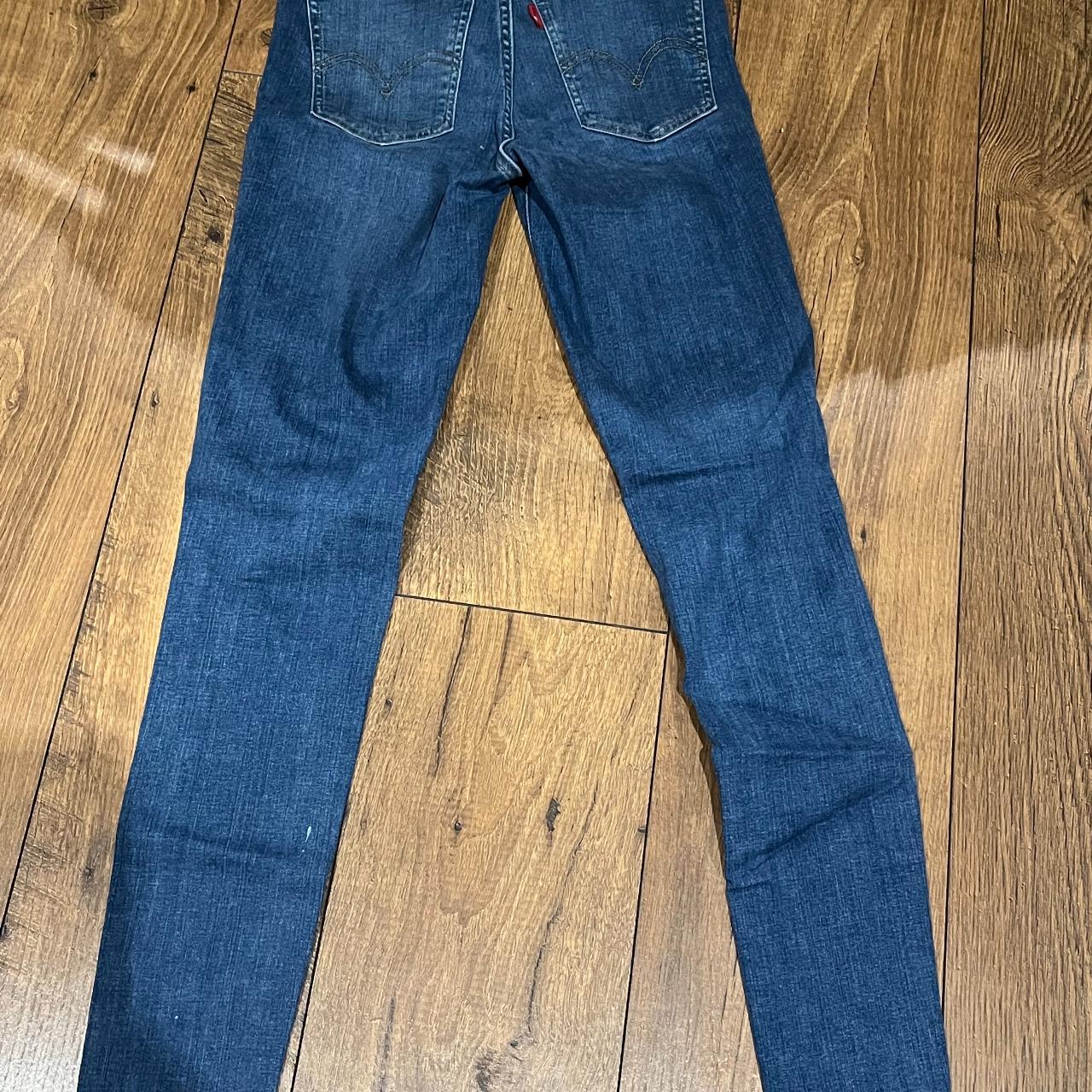 Levi's Women's Blue Jeans | Depop