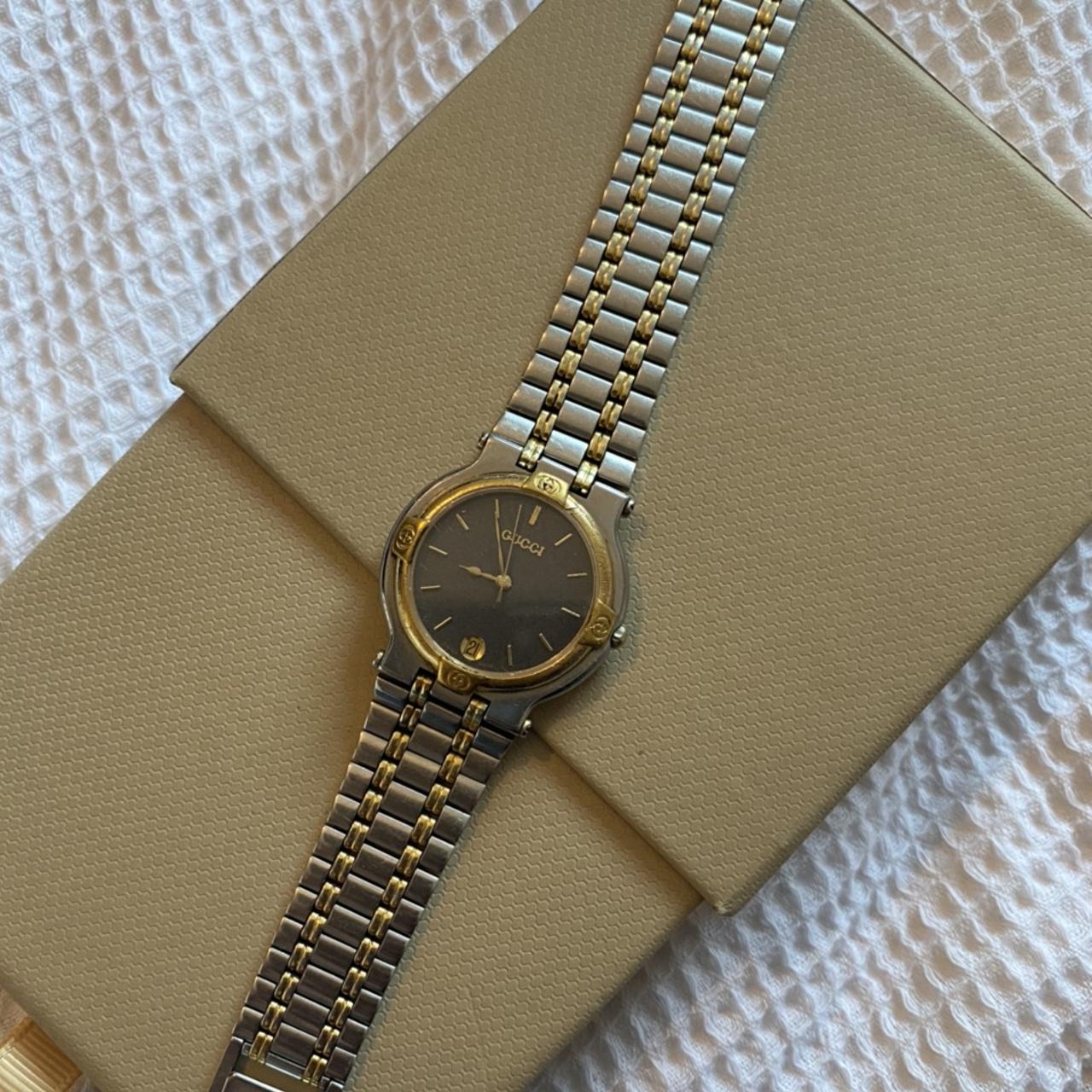 Gucci watch 9000m batteries might need replacing Depop