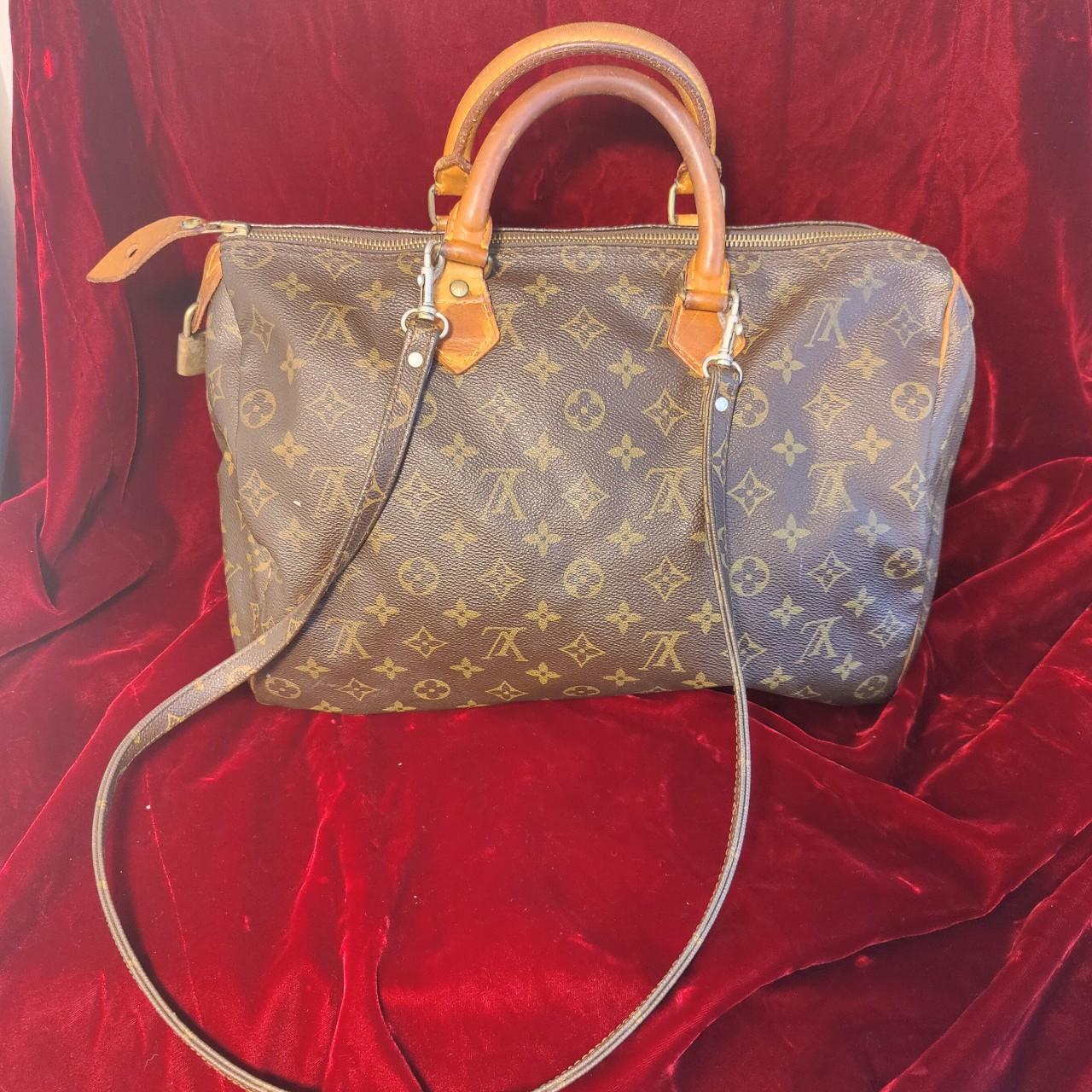 Vintage Authentic Louis Vuitton purse. Beautiful - Depop