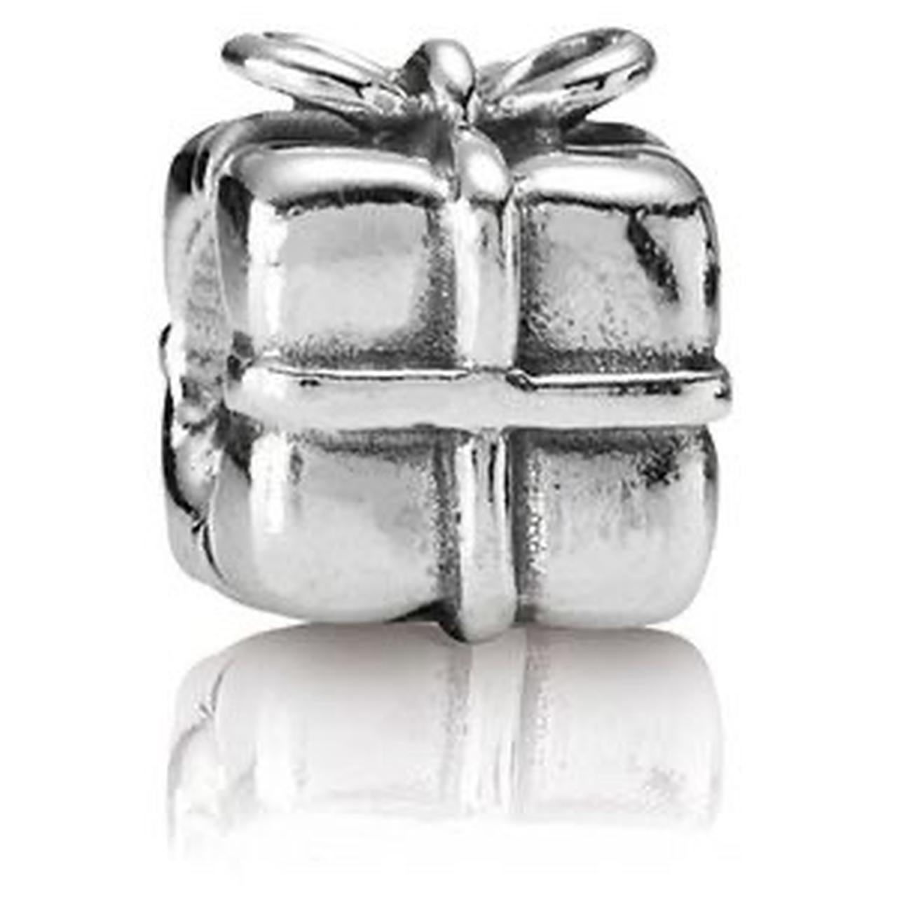 Pandora deals present charm