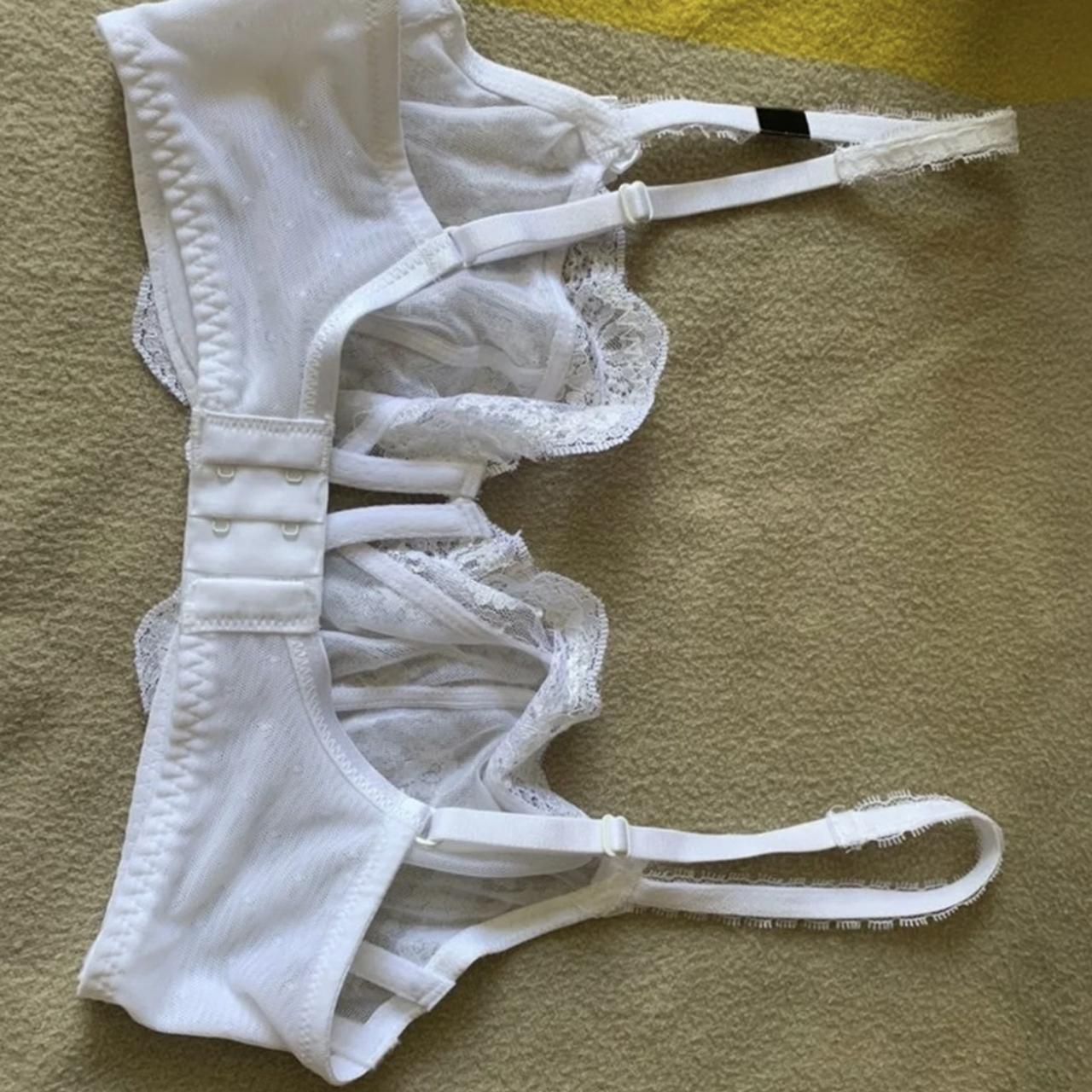 Victoria's Secret Women's Bra (3)