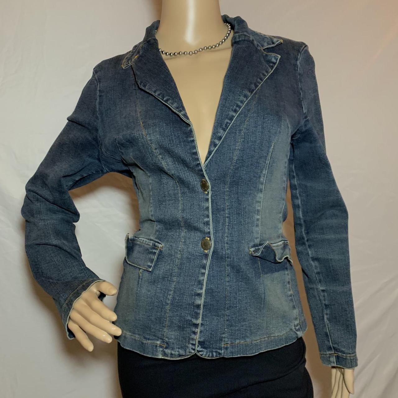 super cute classic denim bratz style jean jacket...