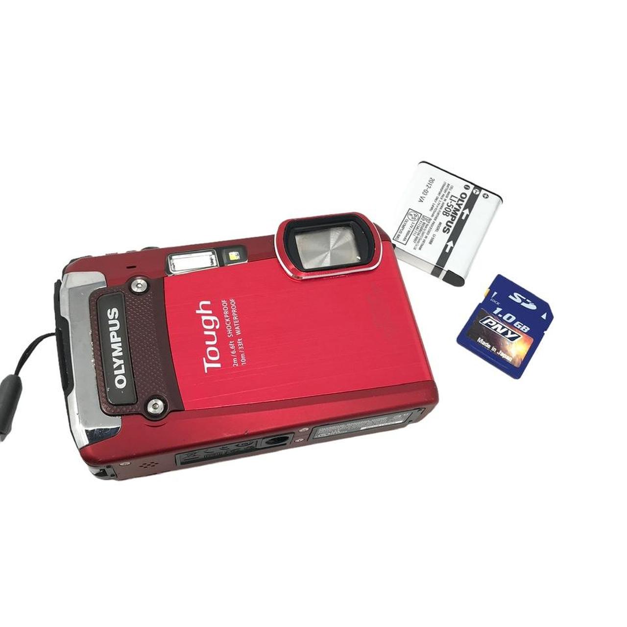 Product Image 4 - Olympus TG-820 Tough Digital Camera

Comes