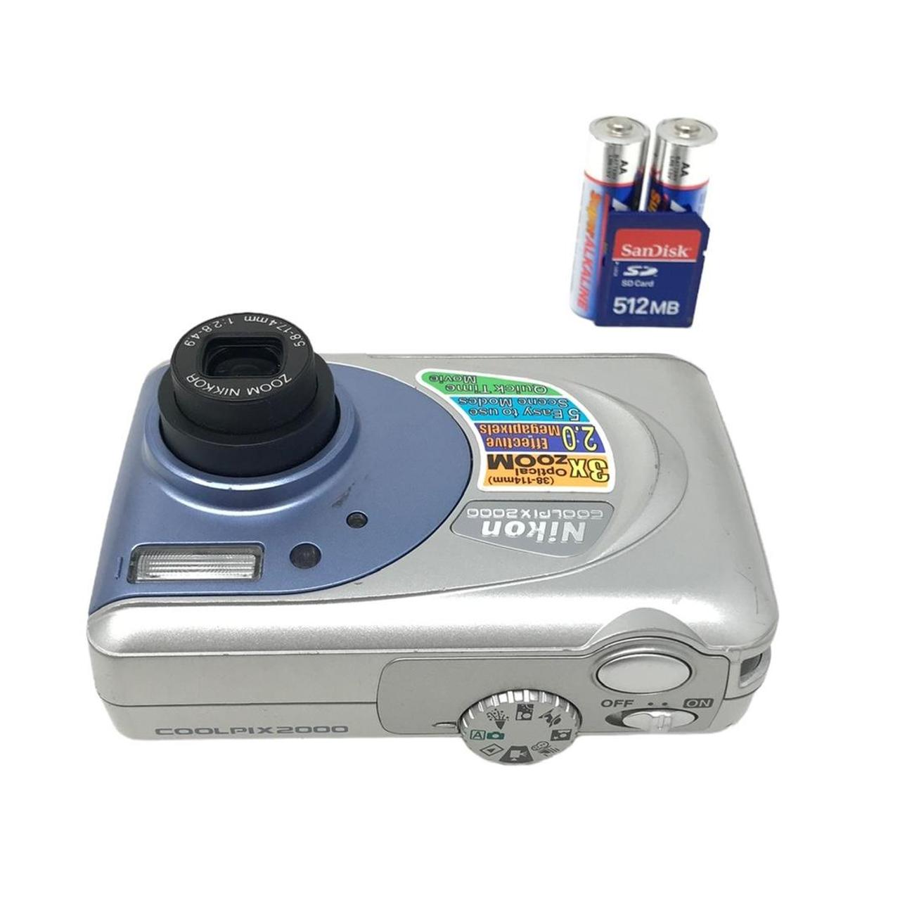 Product Image 2 - Nikon Coolpix 2000 Digital Camera
Comes