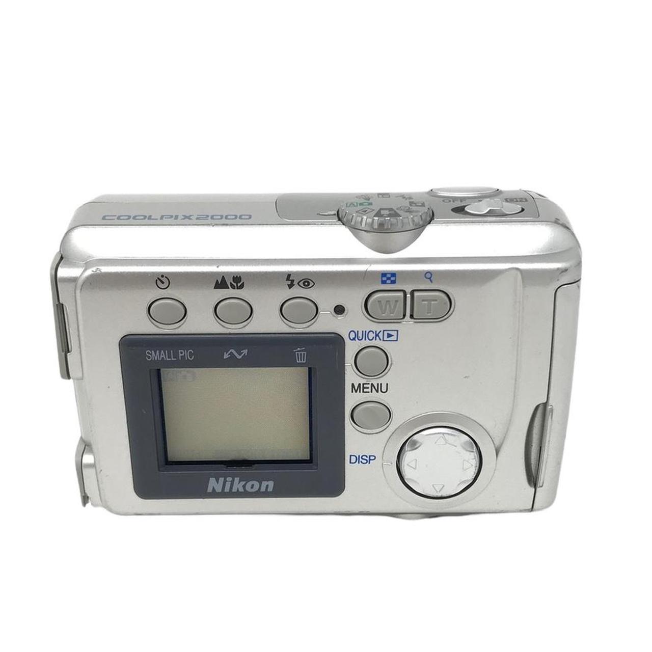 Product Image 3 - Nikon Coolpix 2000 Digital Camera

Comes