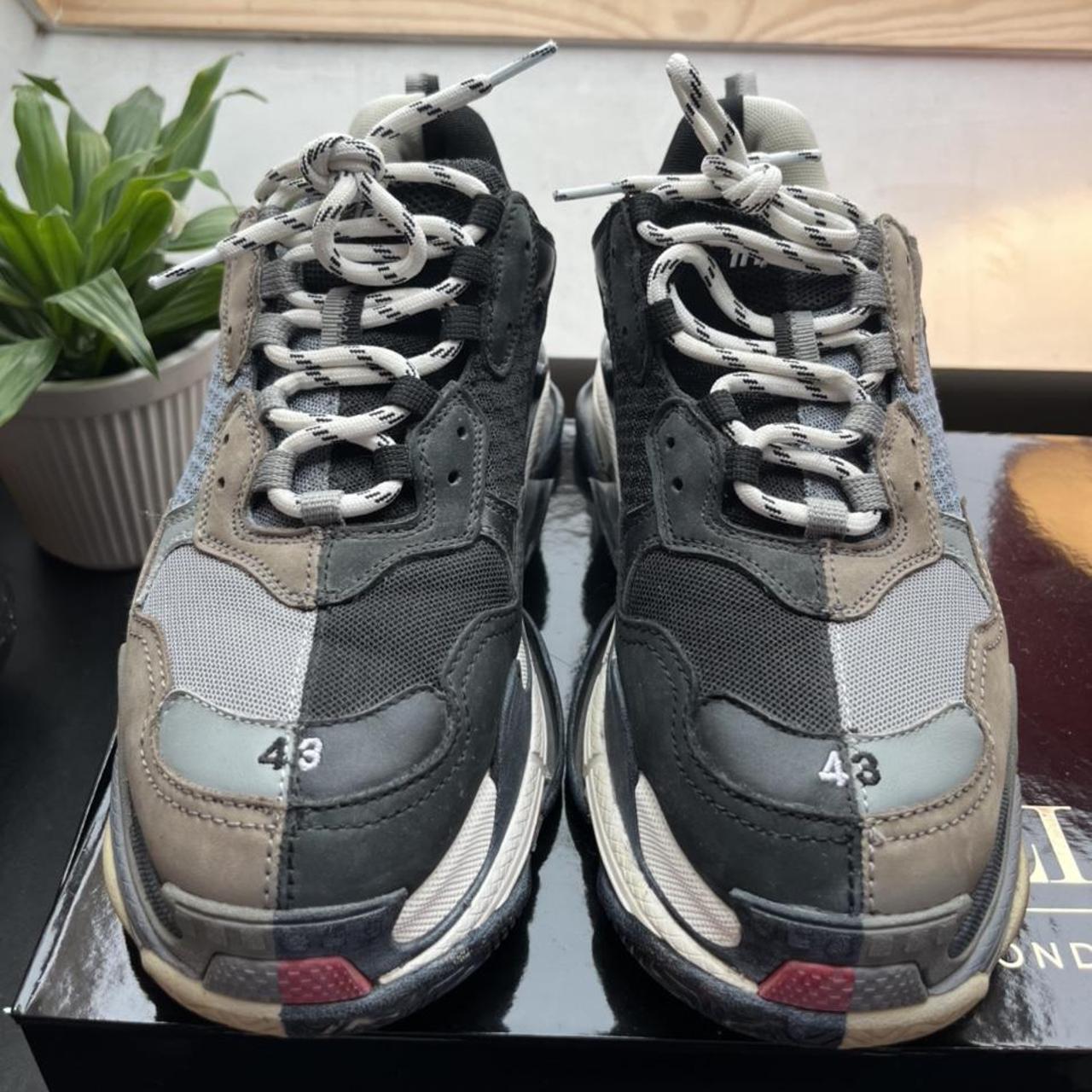 Balenciaga split hot sale triple s