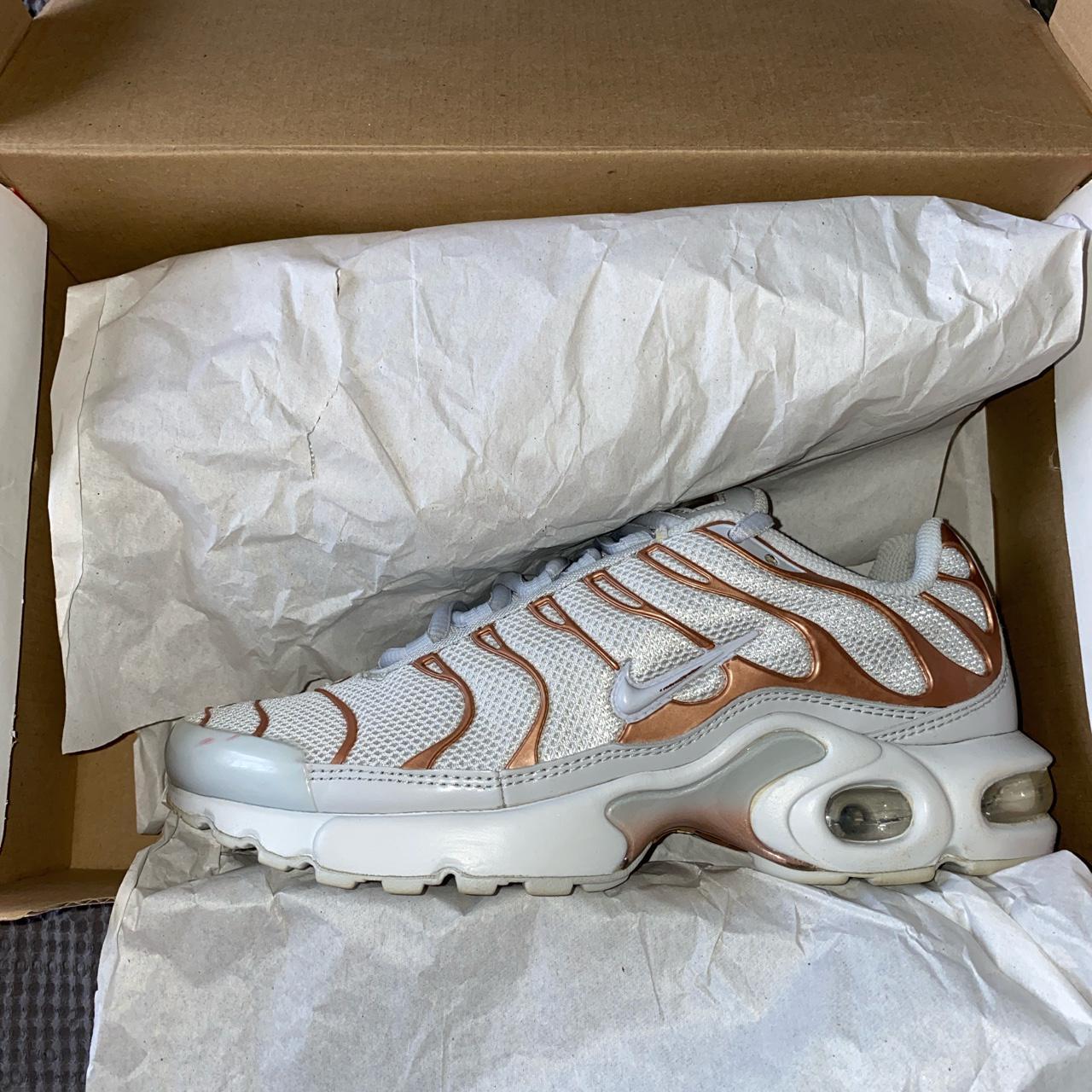 womens rose gold nike trainers