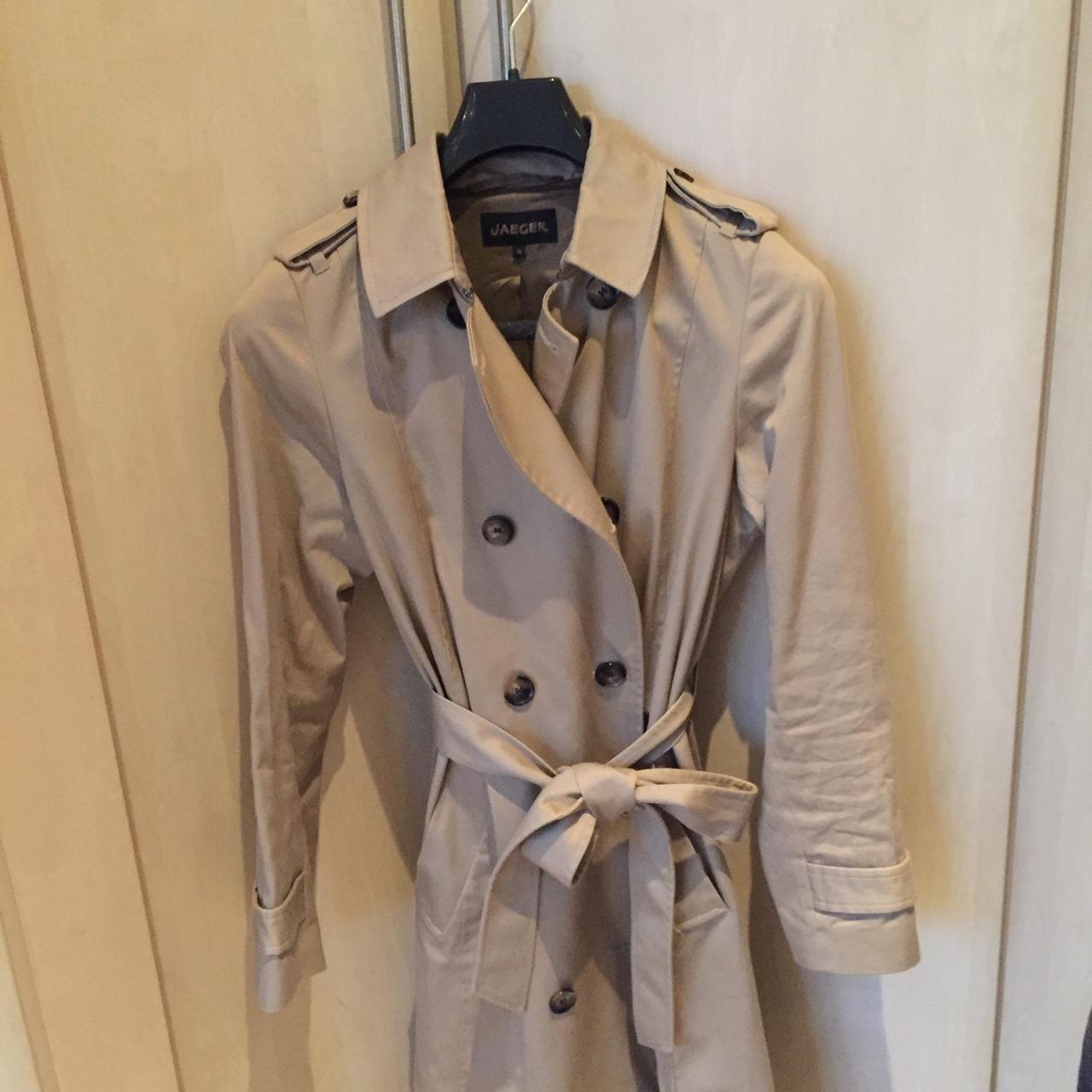 Jaeger stylish ladies beige trench coat. Comes to Depop