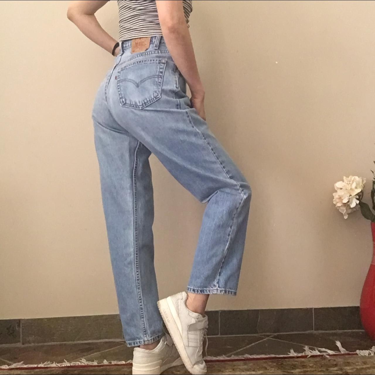 levi's 550 high waisted jeans