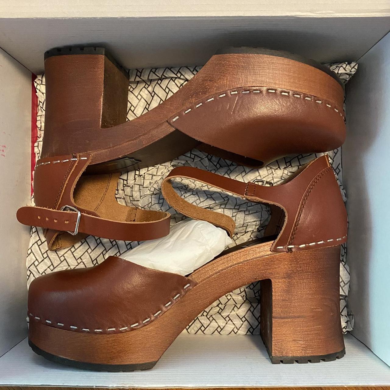 Women's Brown Clogs | Depop