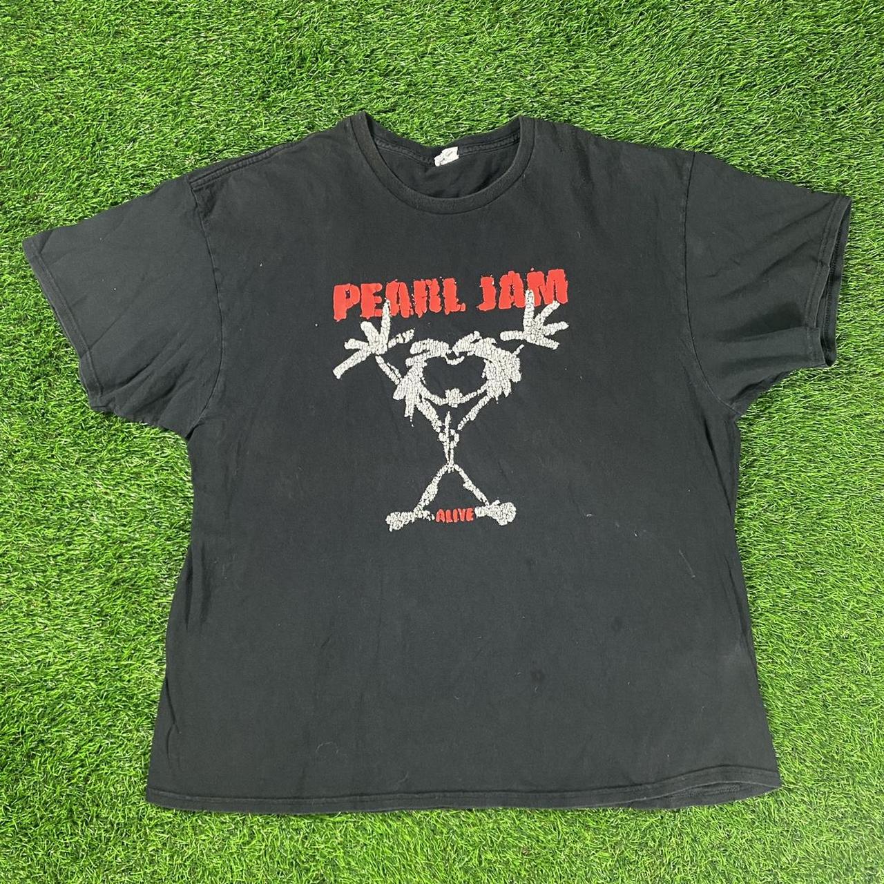 VINTAGE Y2k Pearl Jam Band Shirt •Great condition - Depop