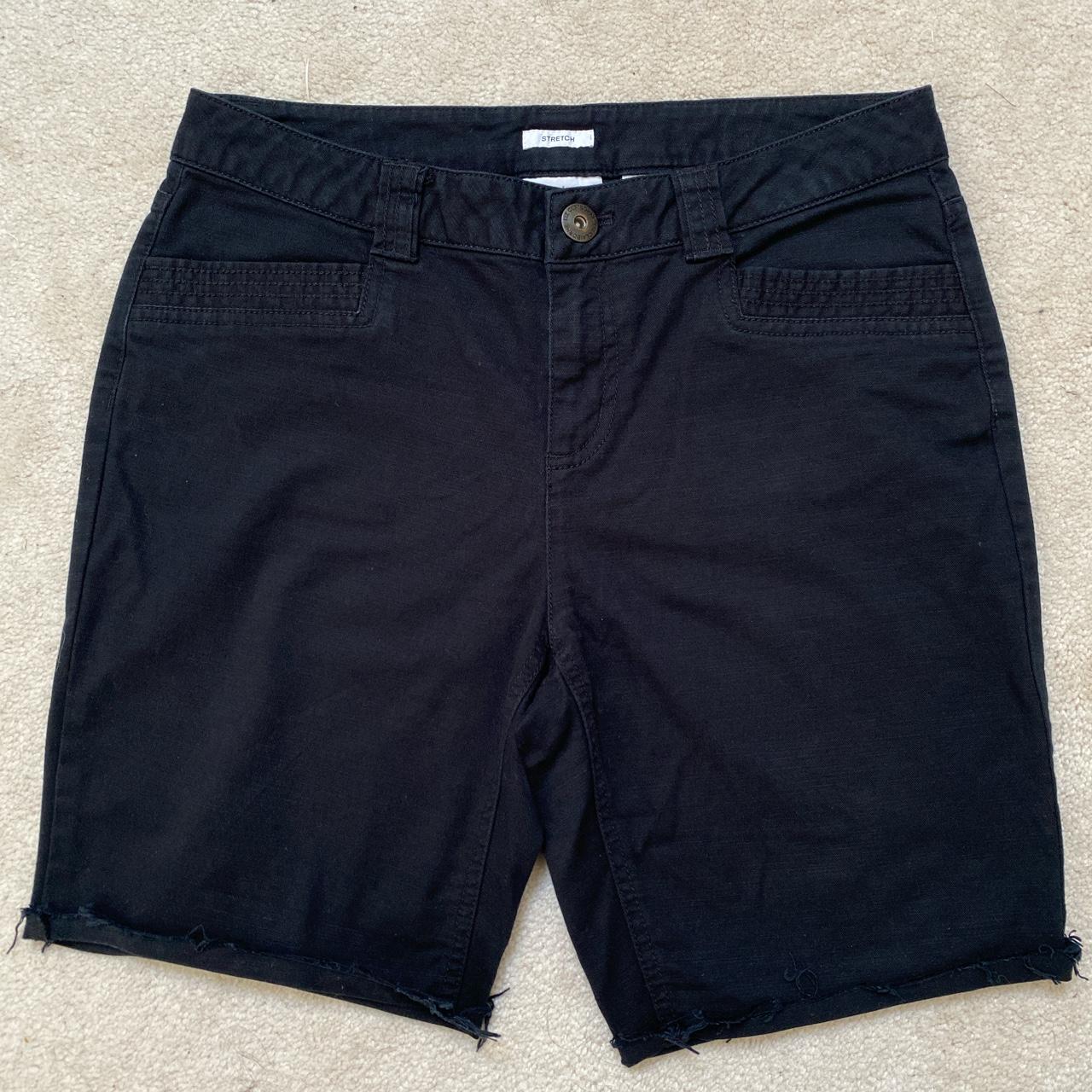 Liz Claiborne Women's Black and Navy Shorts | Depop