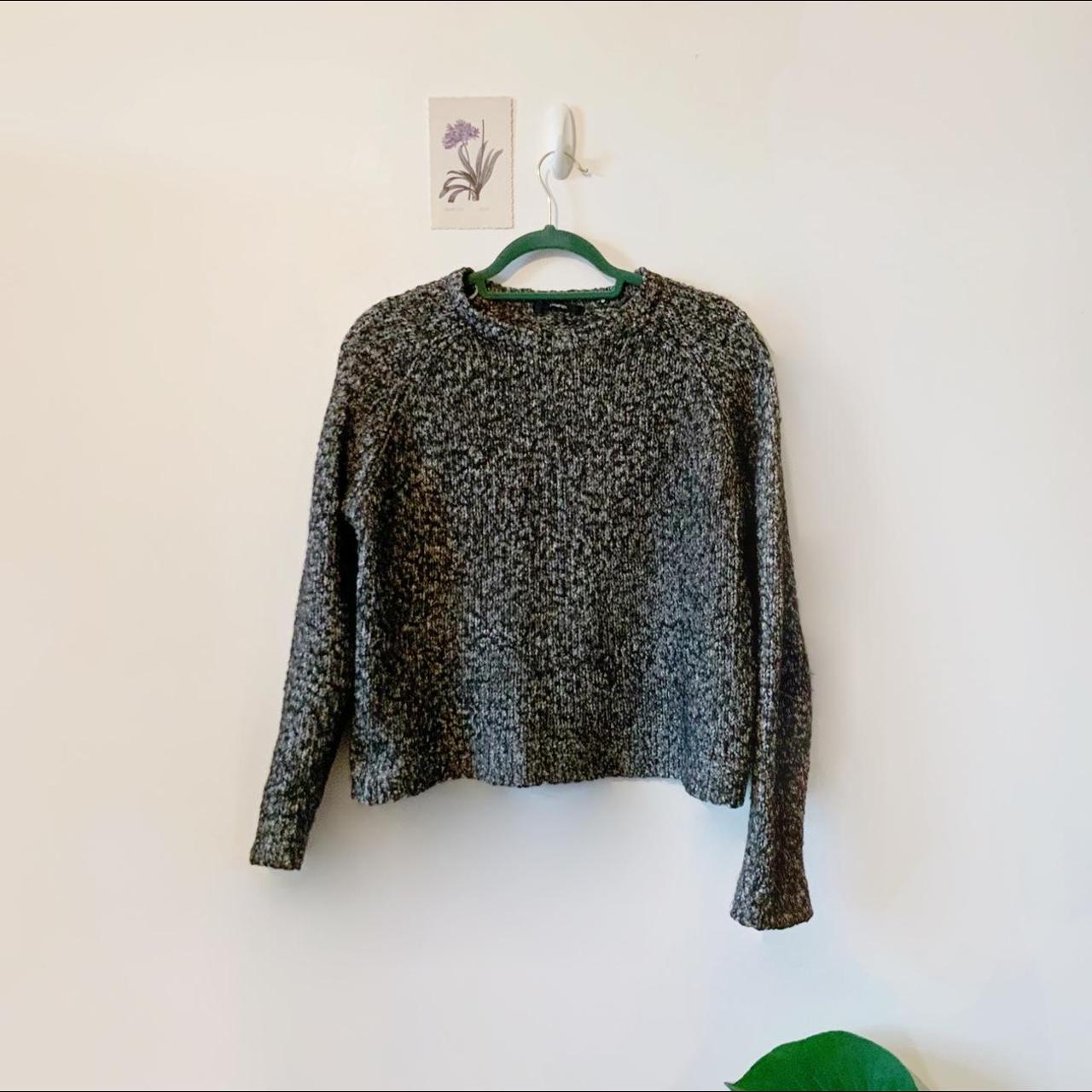 Cosy grey jumper with long sleeves. Perfect for... - Depop