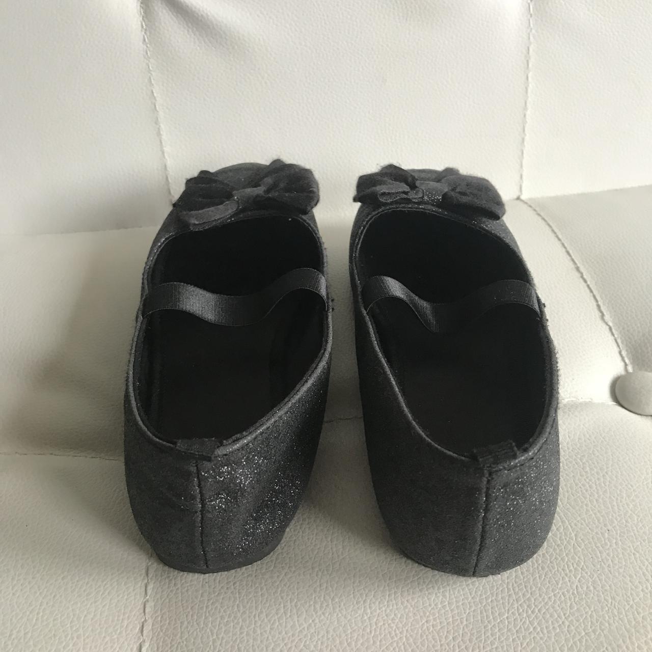 Ballerine h&m nere glitterate con fiocco in raso.... - Depop