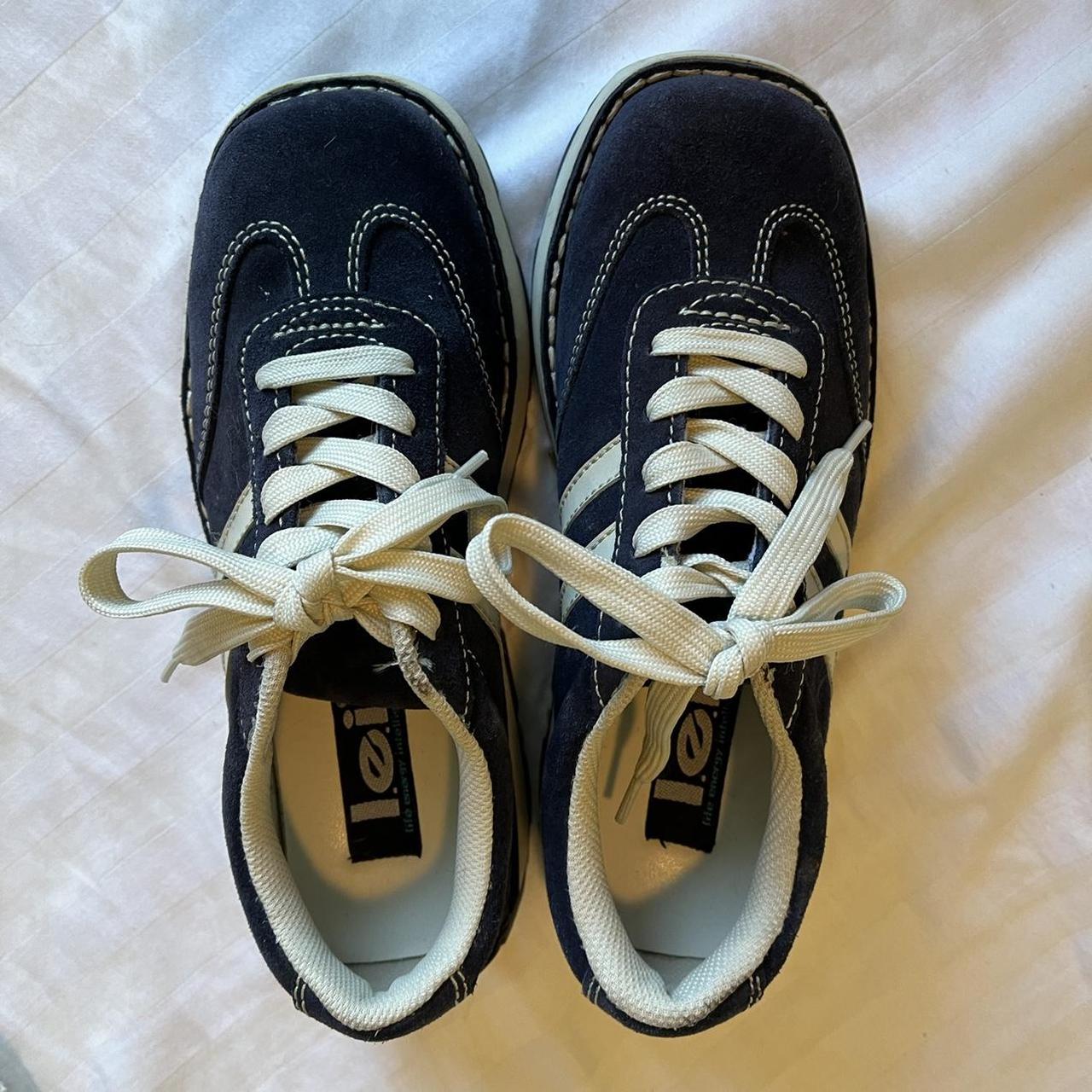 Vintage 90s/y2k LEI sneakers! In great condition... - Depop