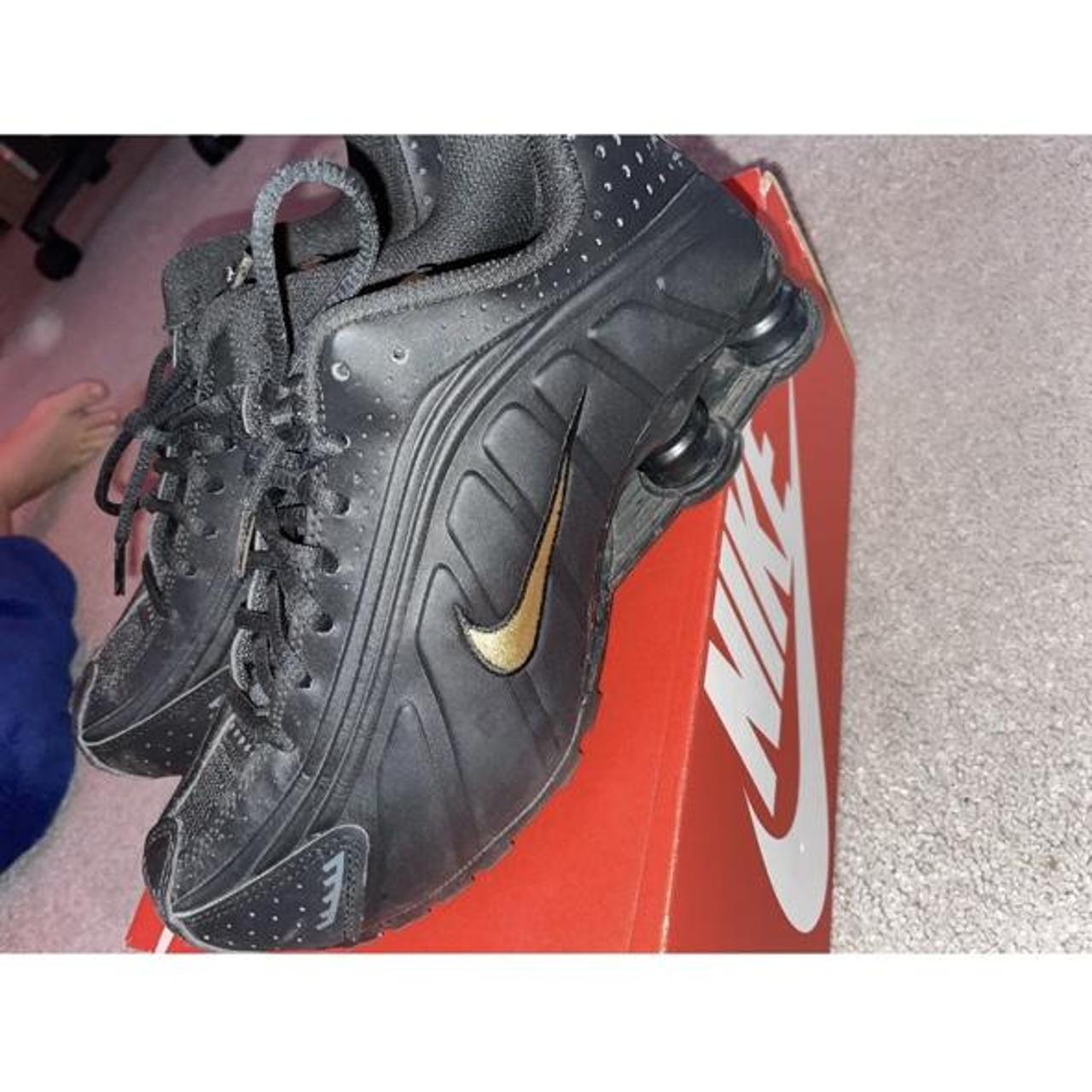 mens nike shox size 10.5