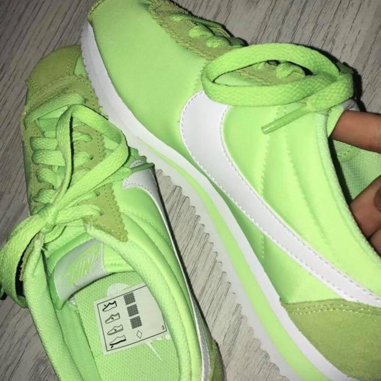 Lime green nike on sale cortez