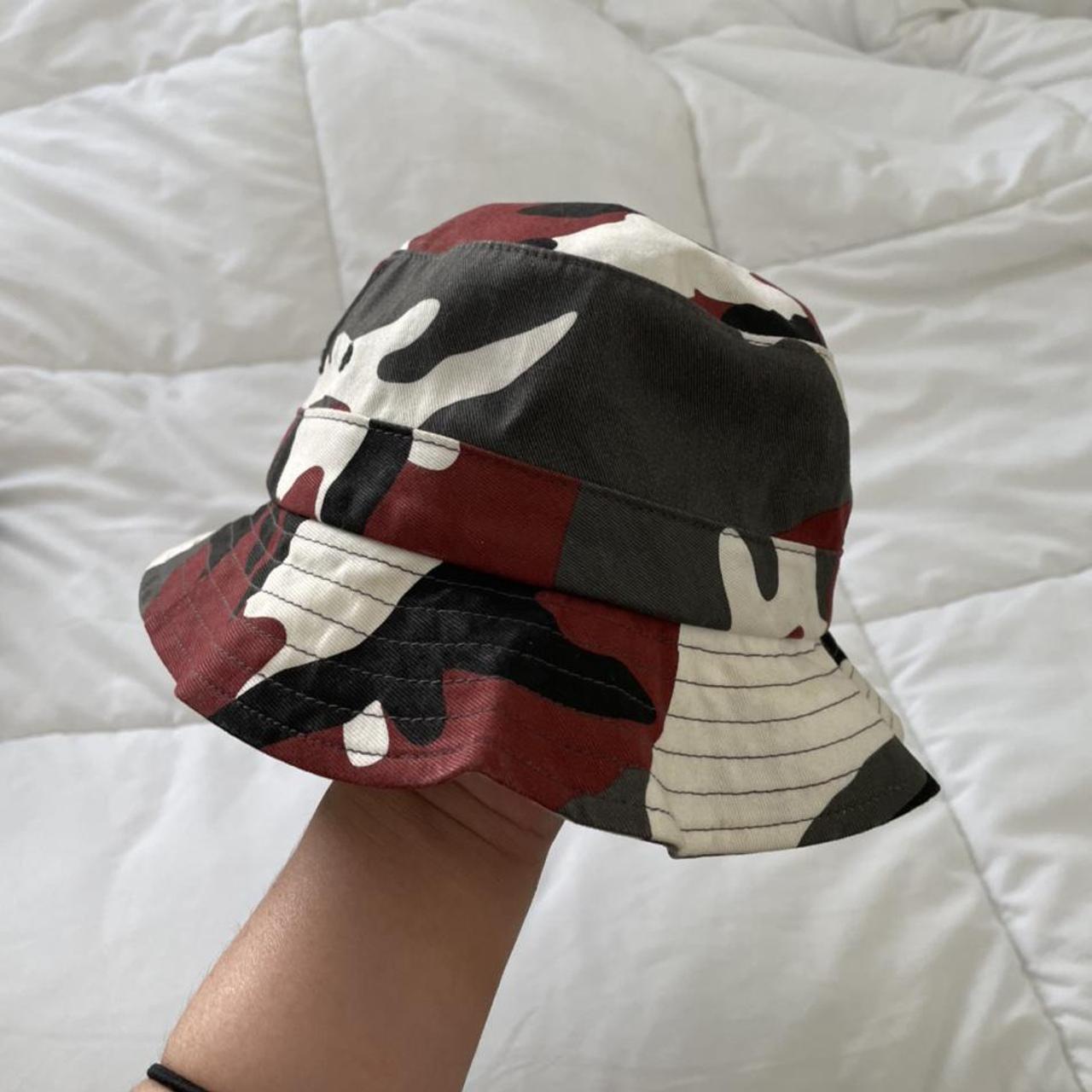 Supreme bucket hotsell hat red