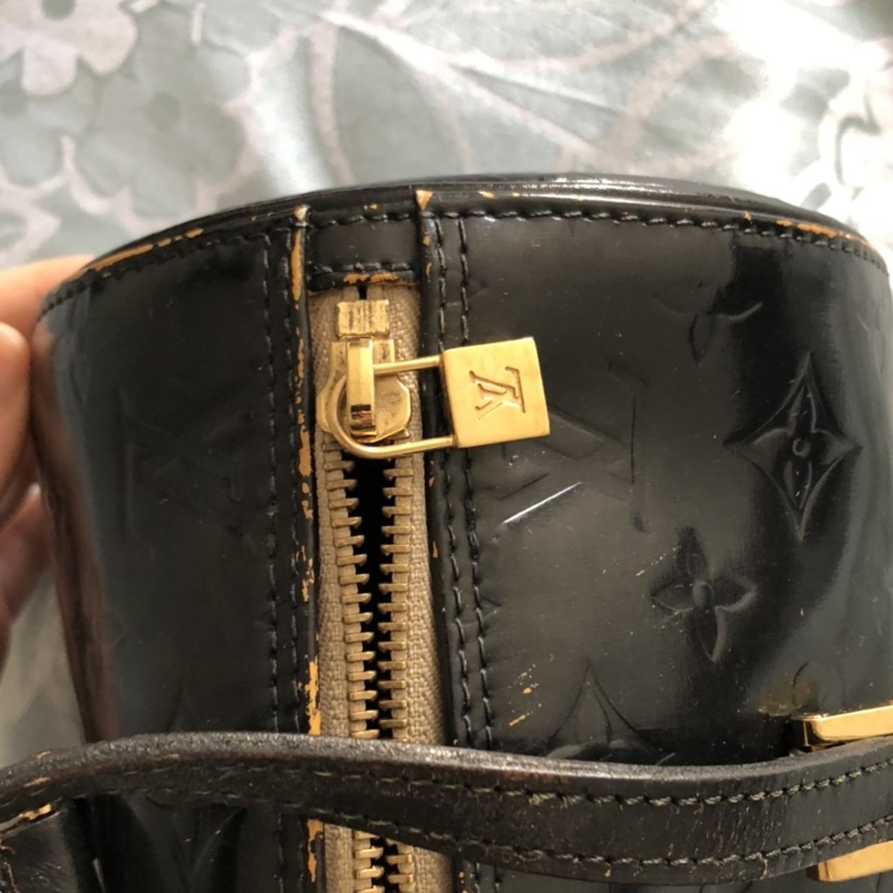 Selling my gorg Louis Vuitton black shiny bag. - Depop