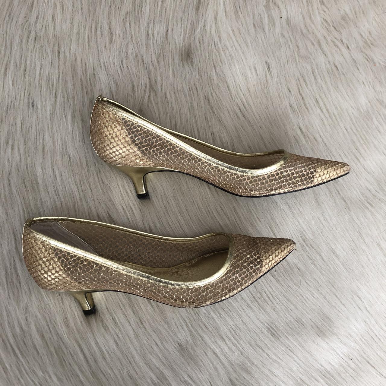 Adrianna Papell Point Gold Flat Heels Wore these Depop