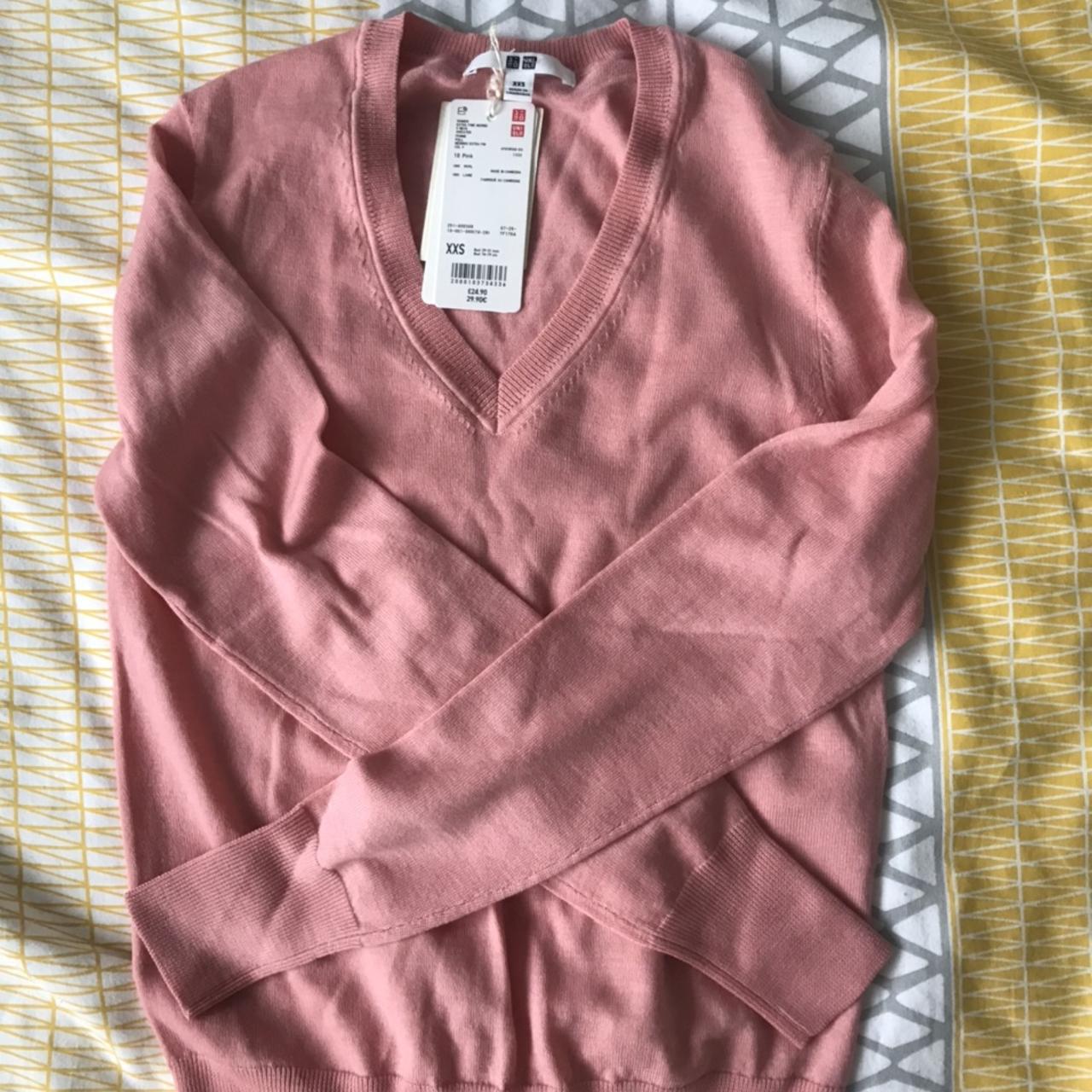 UNIQLO Women's Jumper | Depop