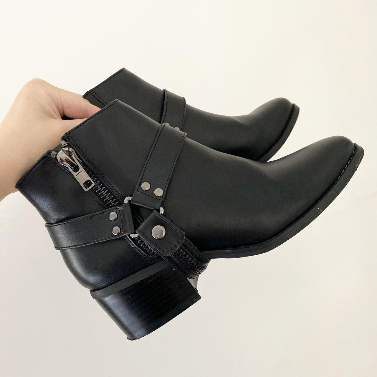 Macy's Women's Boots Depop