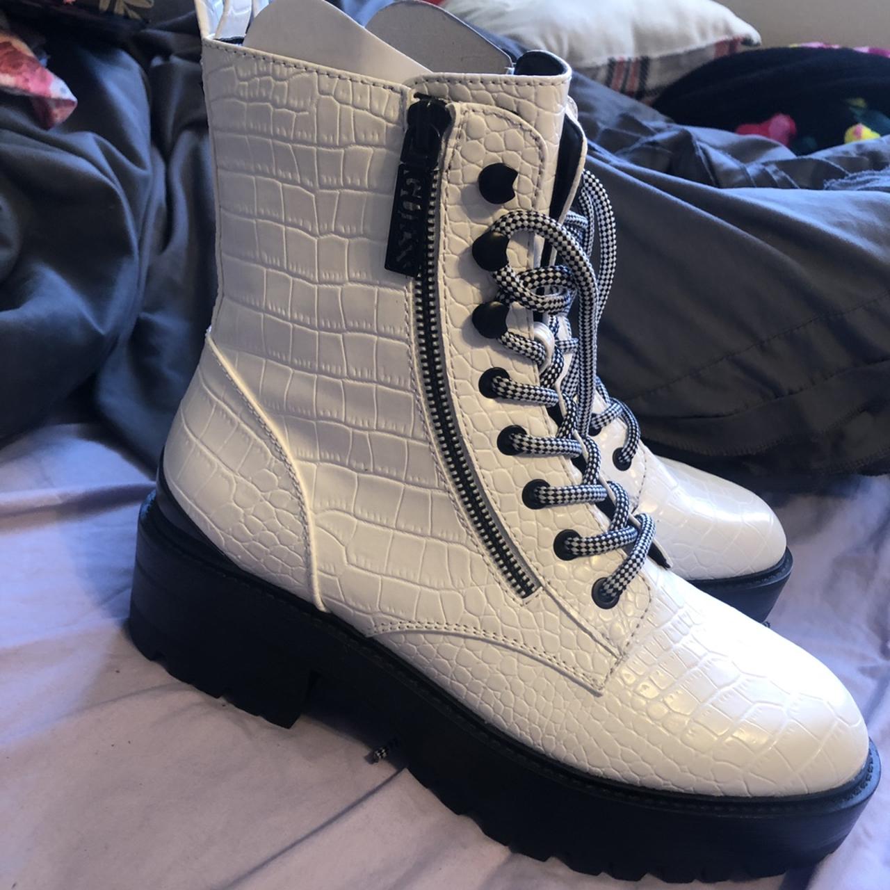 guess white boots