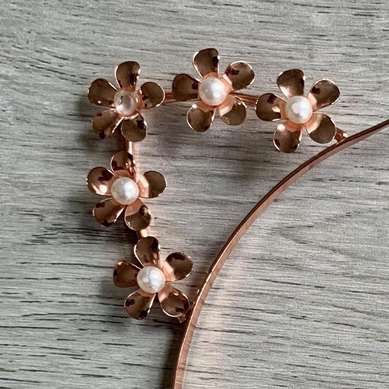 H&M Women's Pink and Gold Hairaccessories Depop