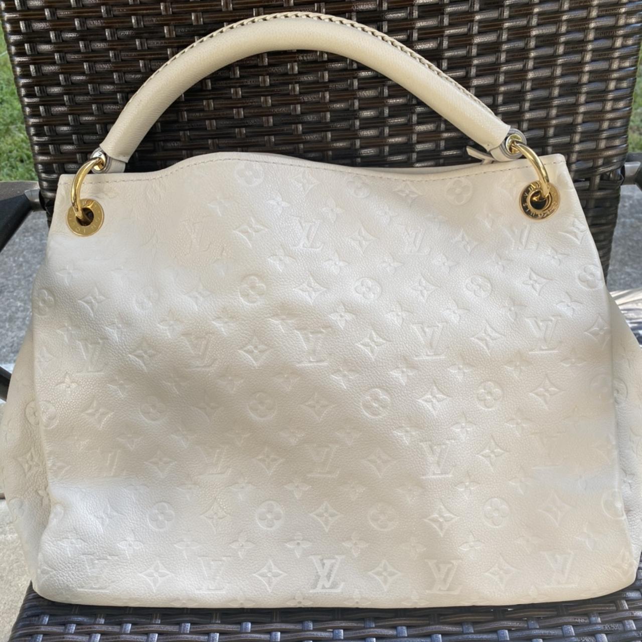 Louis Vuitton White Artsy MM Empreinte Monogram Shoulder Bag
