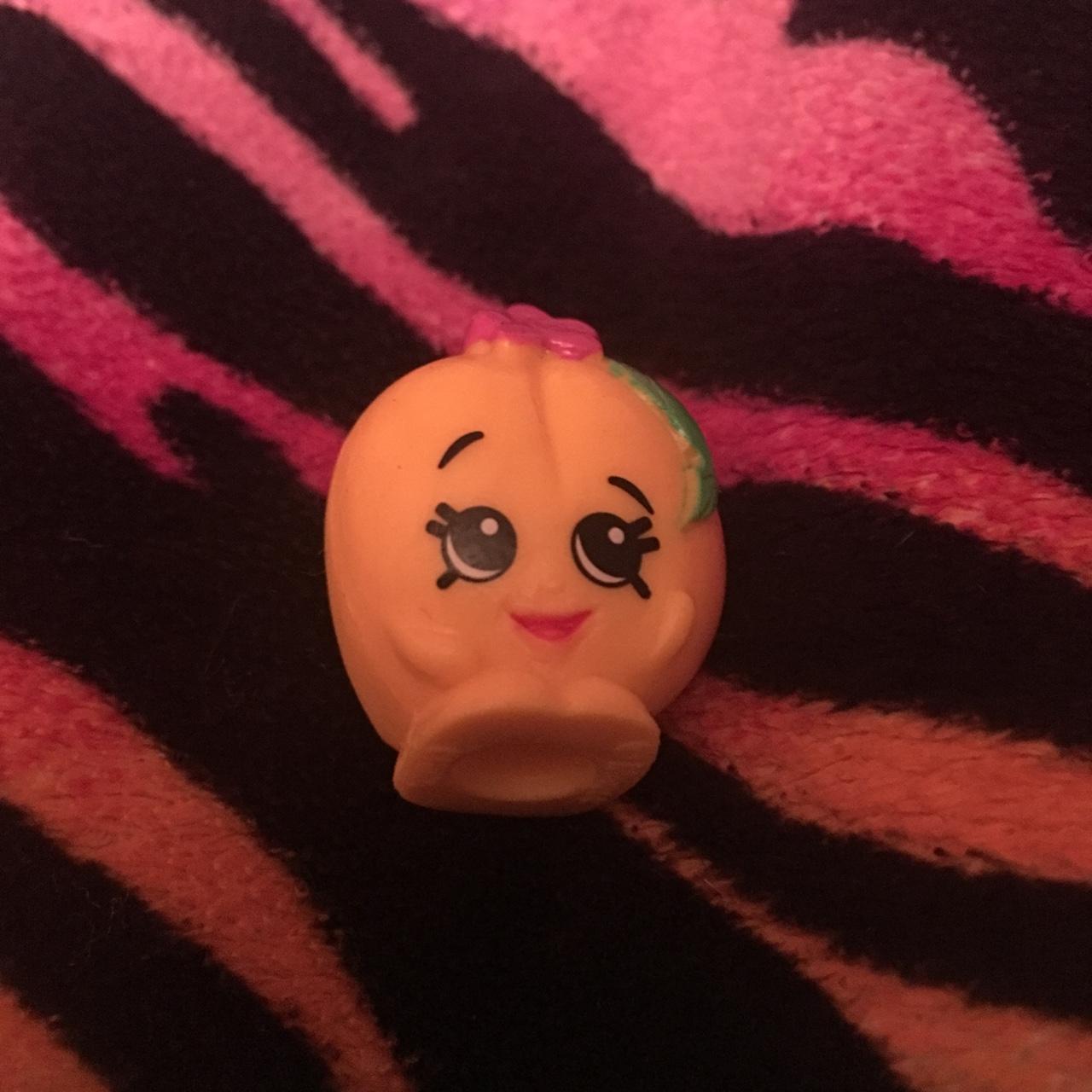 Shopkins peach no damage