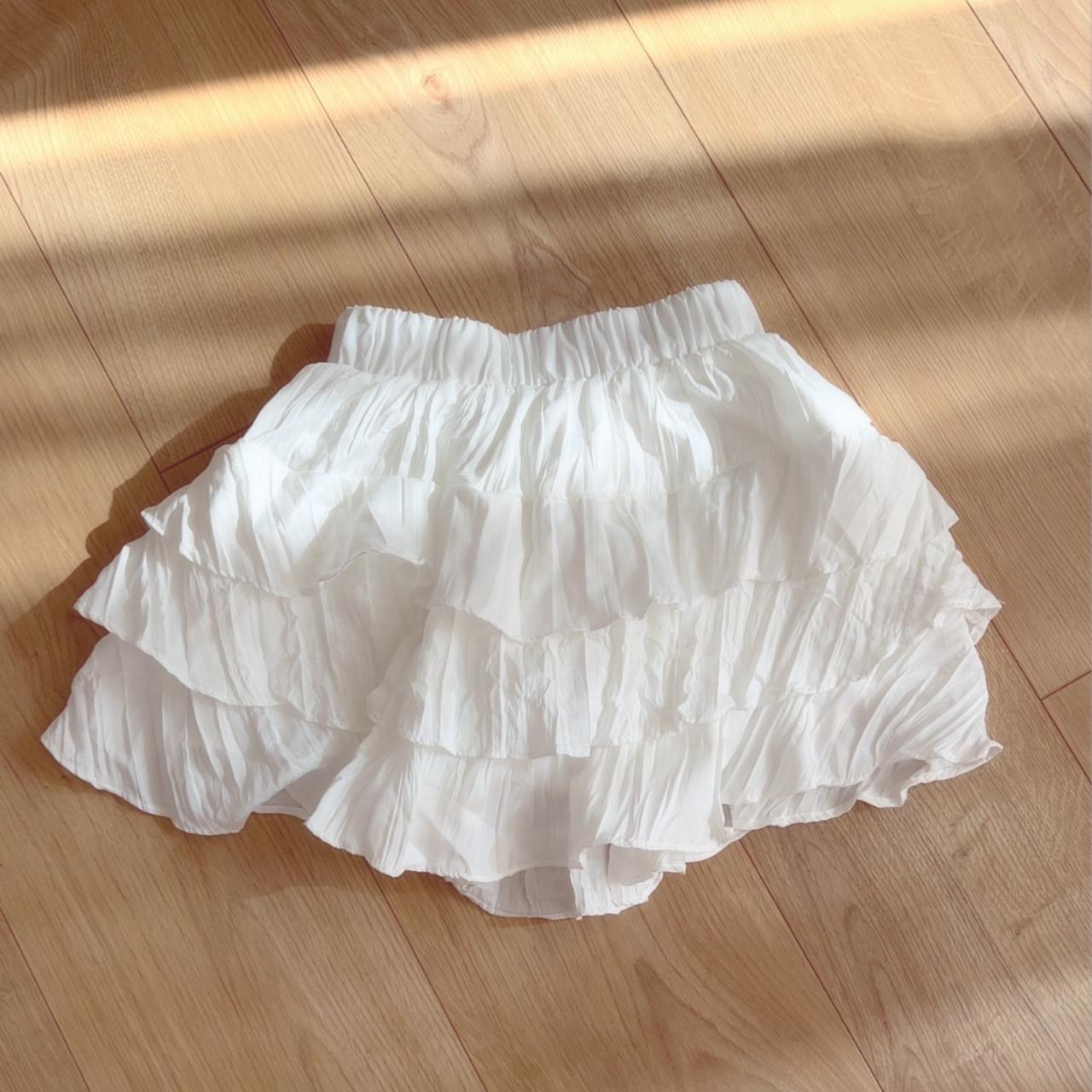 white pleated mini skirt bought from South... - Depop