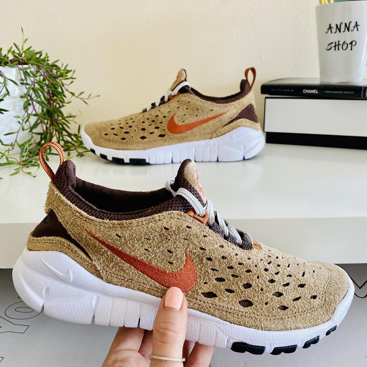 Nike free rn outlet tan