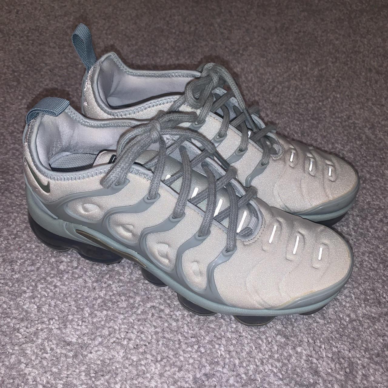 vapormax plus women's olive green