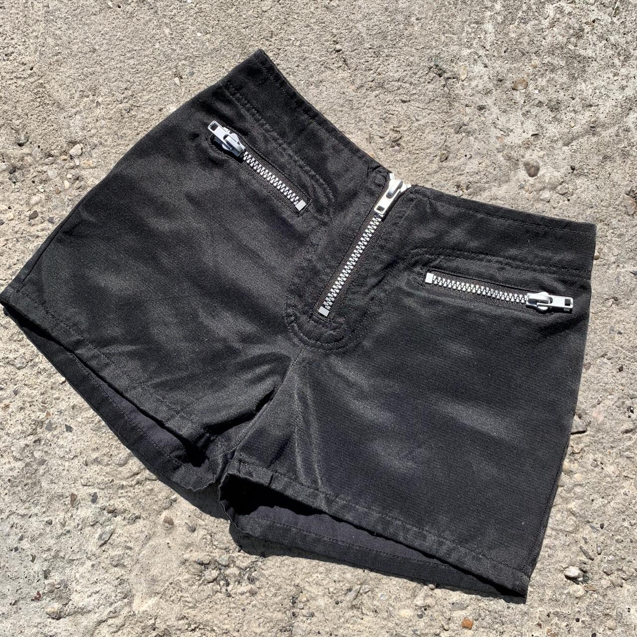 🤘 The Bad Gal Shorts⚡️ If you're the Depop