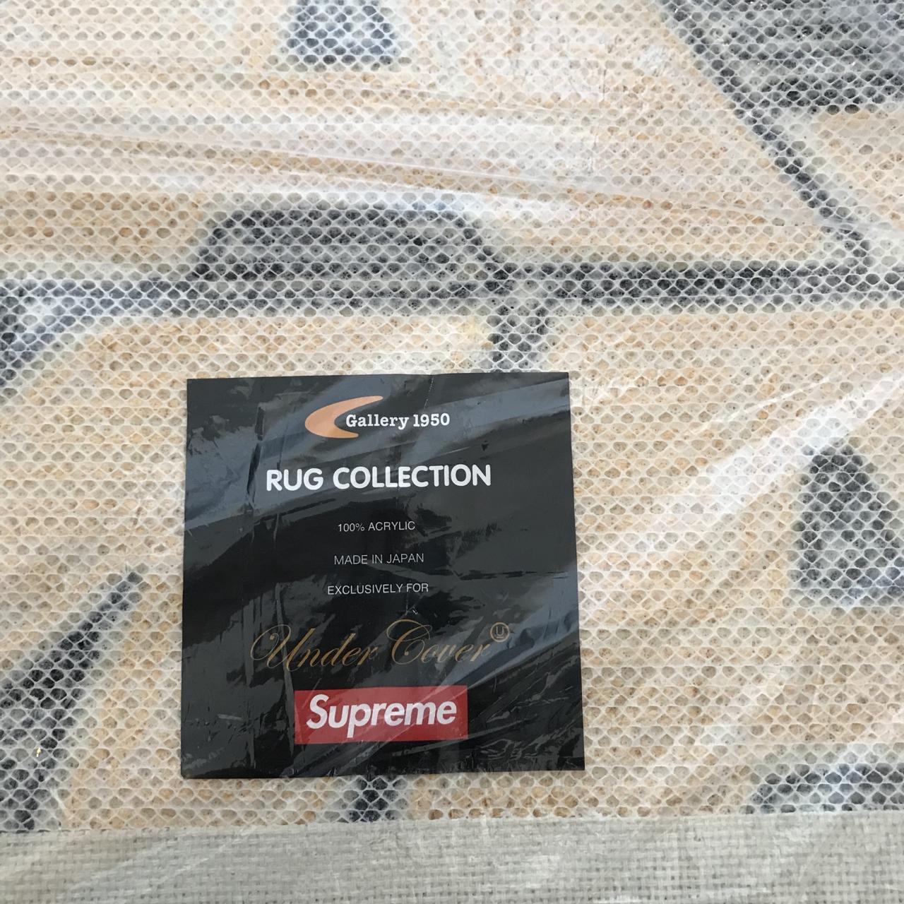 Supreme Store Rug -- 100% real and authentic supreme - Depop