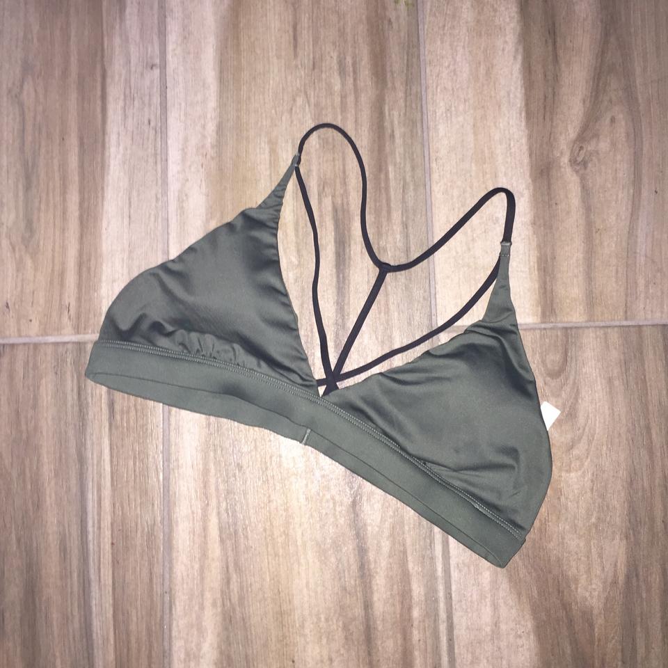 NWOT Victoria's Secret/VSX Sports bra. Rare - Depop